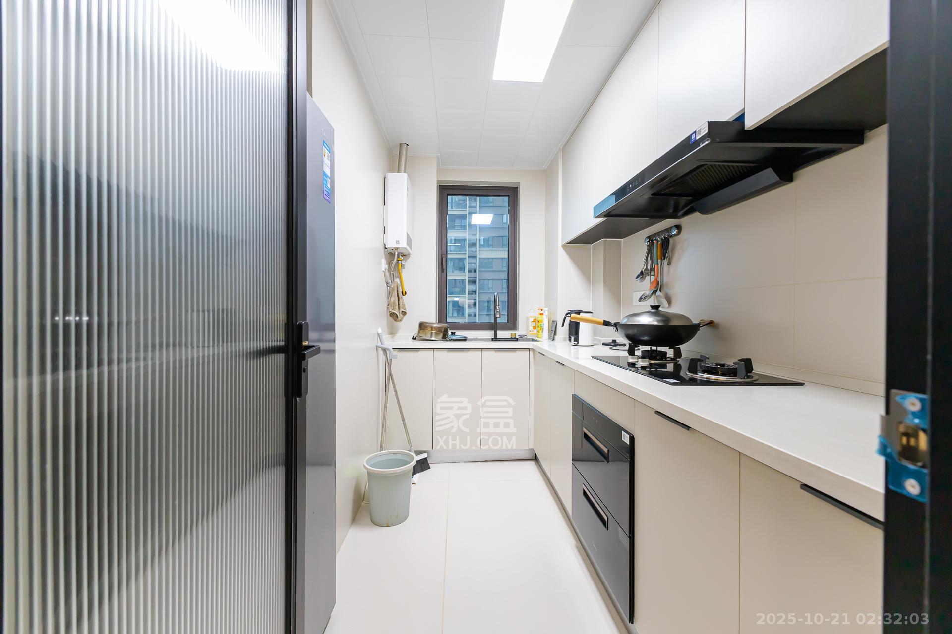 龙湖璟宸原著(龙湖紫宸)  4室2厅2卫    118.0万 龙湖璟宸原著(龙湖紫宸)  4室2厅2卫    118.0万厨房