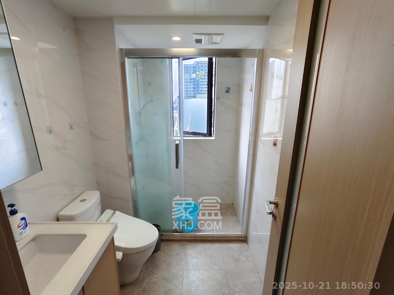 招商华发依云曦城  1室0厅0卫    2600.0元/月 招商华发依云曦城  1室0厅0卫    2600.0元/月室内图