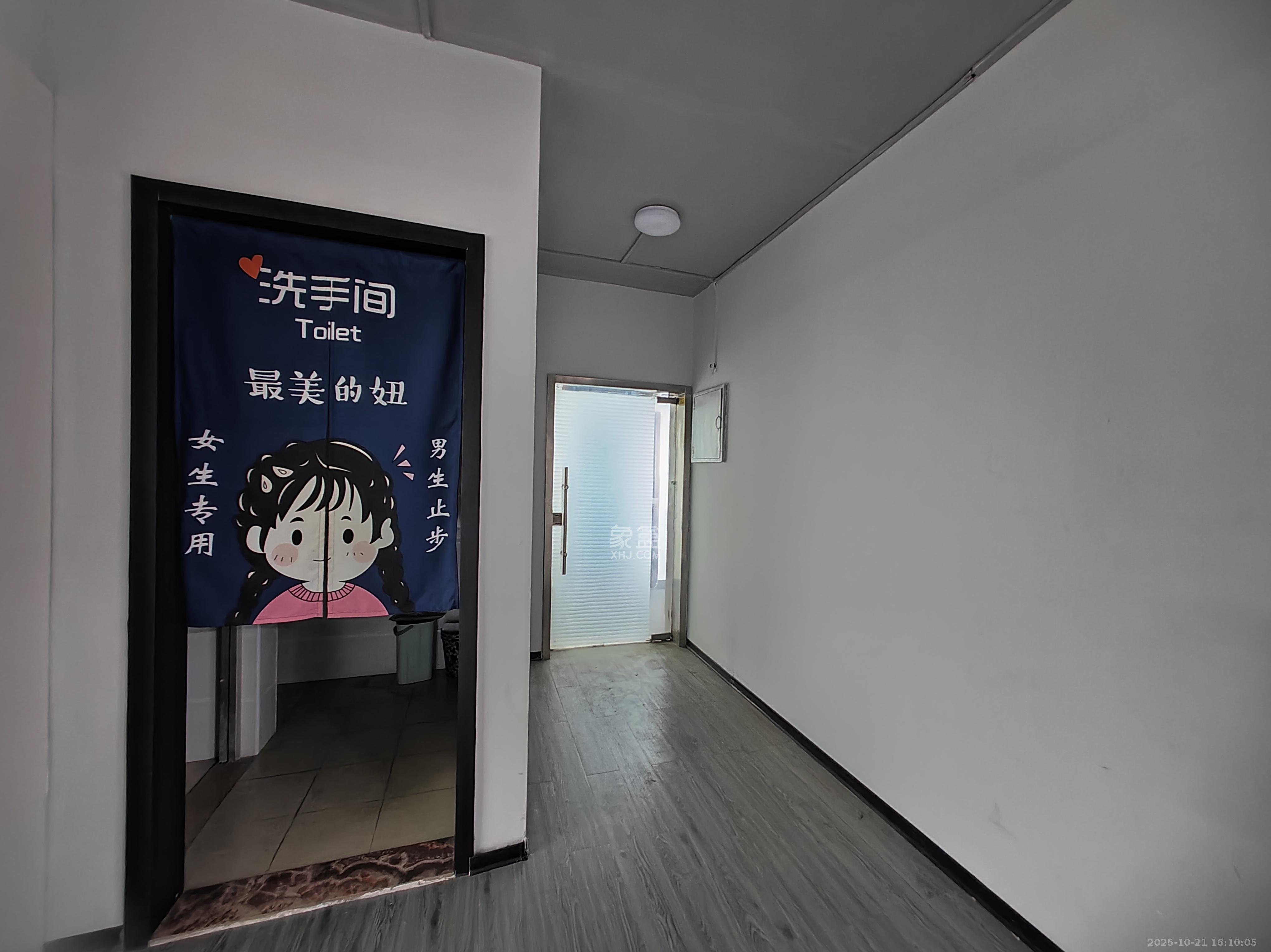 兴威名座  6室2厅2卫    3900.0元/月室内图