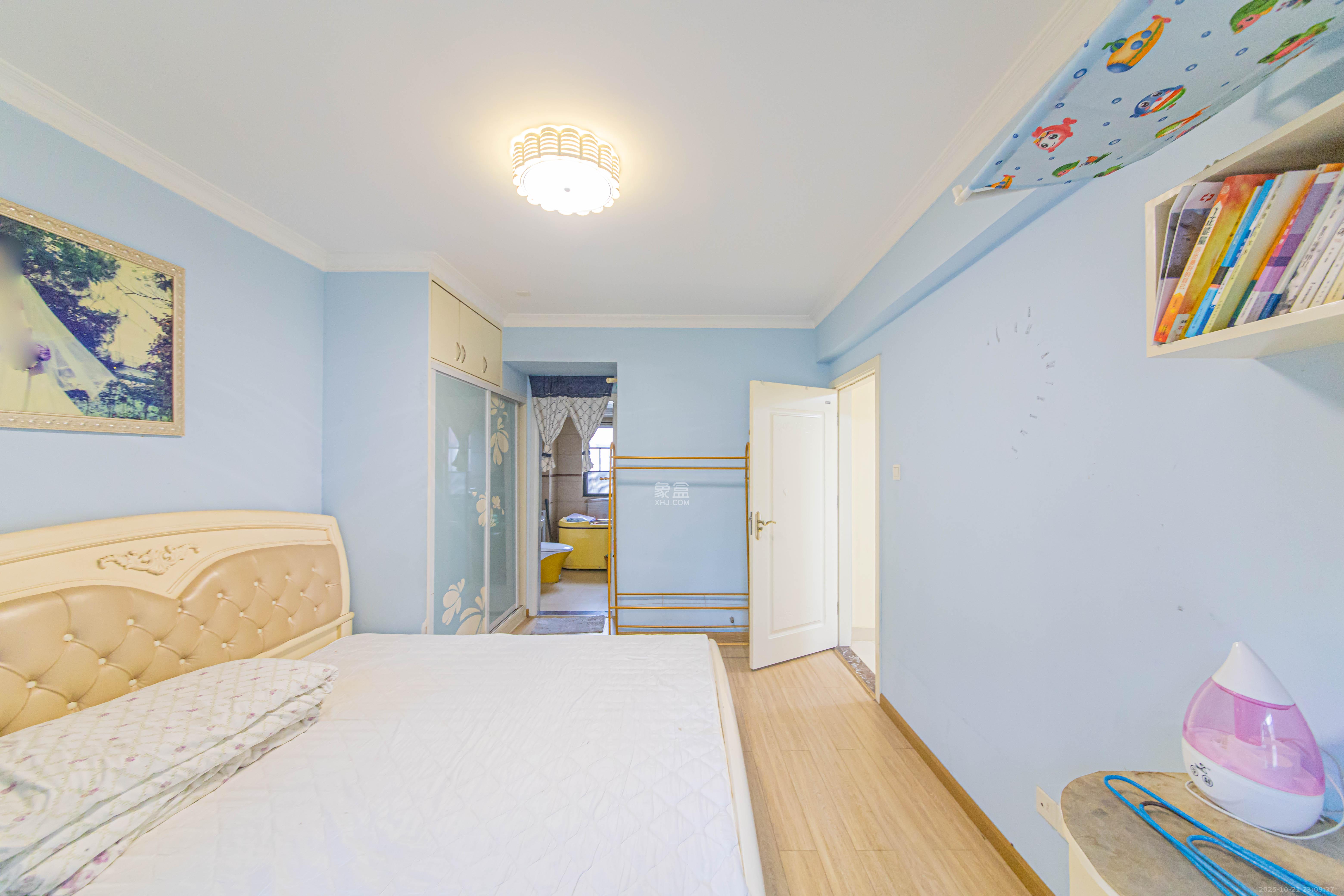 中建芙蓉嘉苑  3室2厅2卫    118.0万卧室