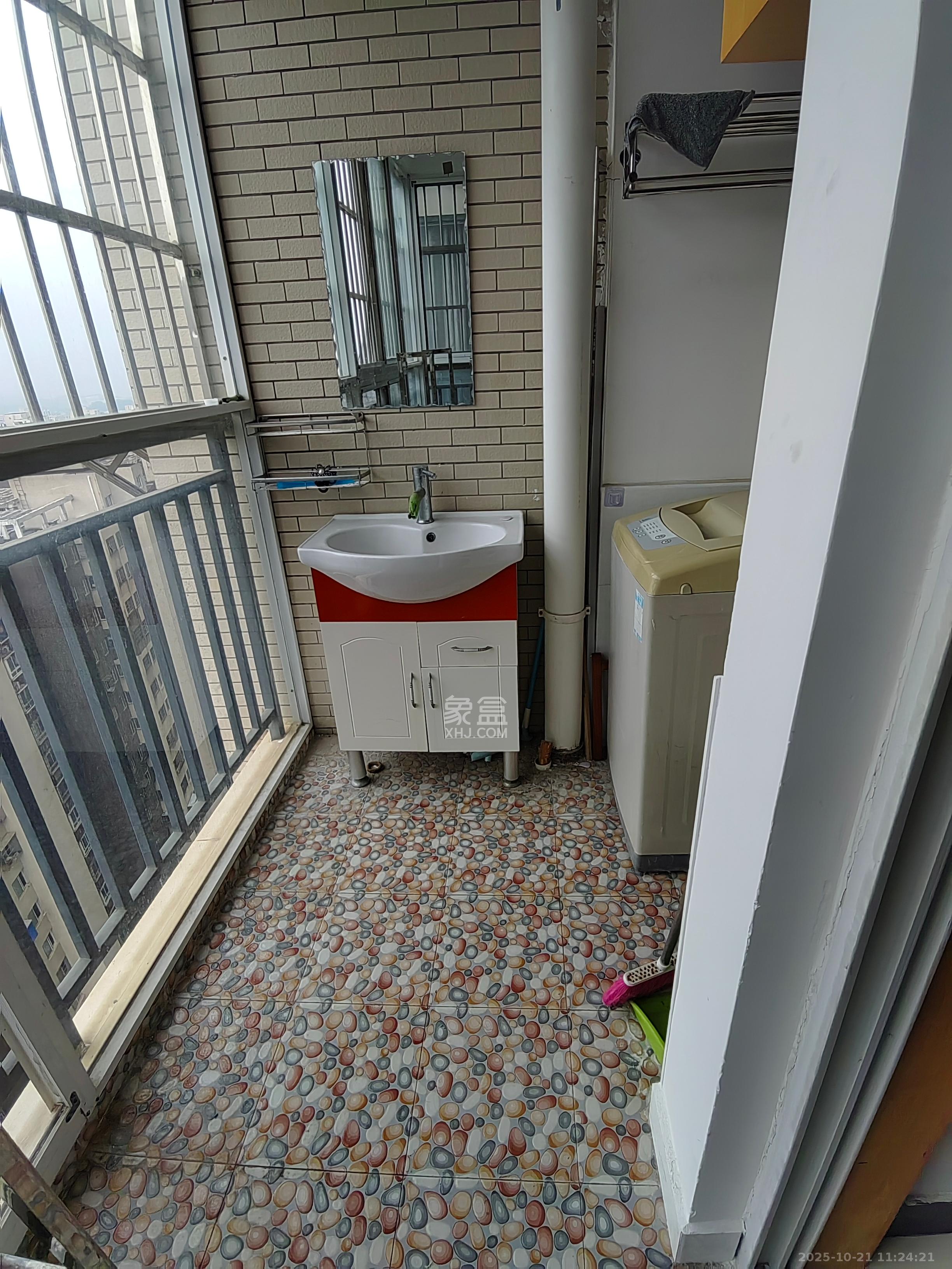 世景华庭  1室1厅1卫    1000.0元/月室内图