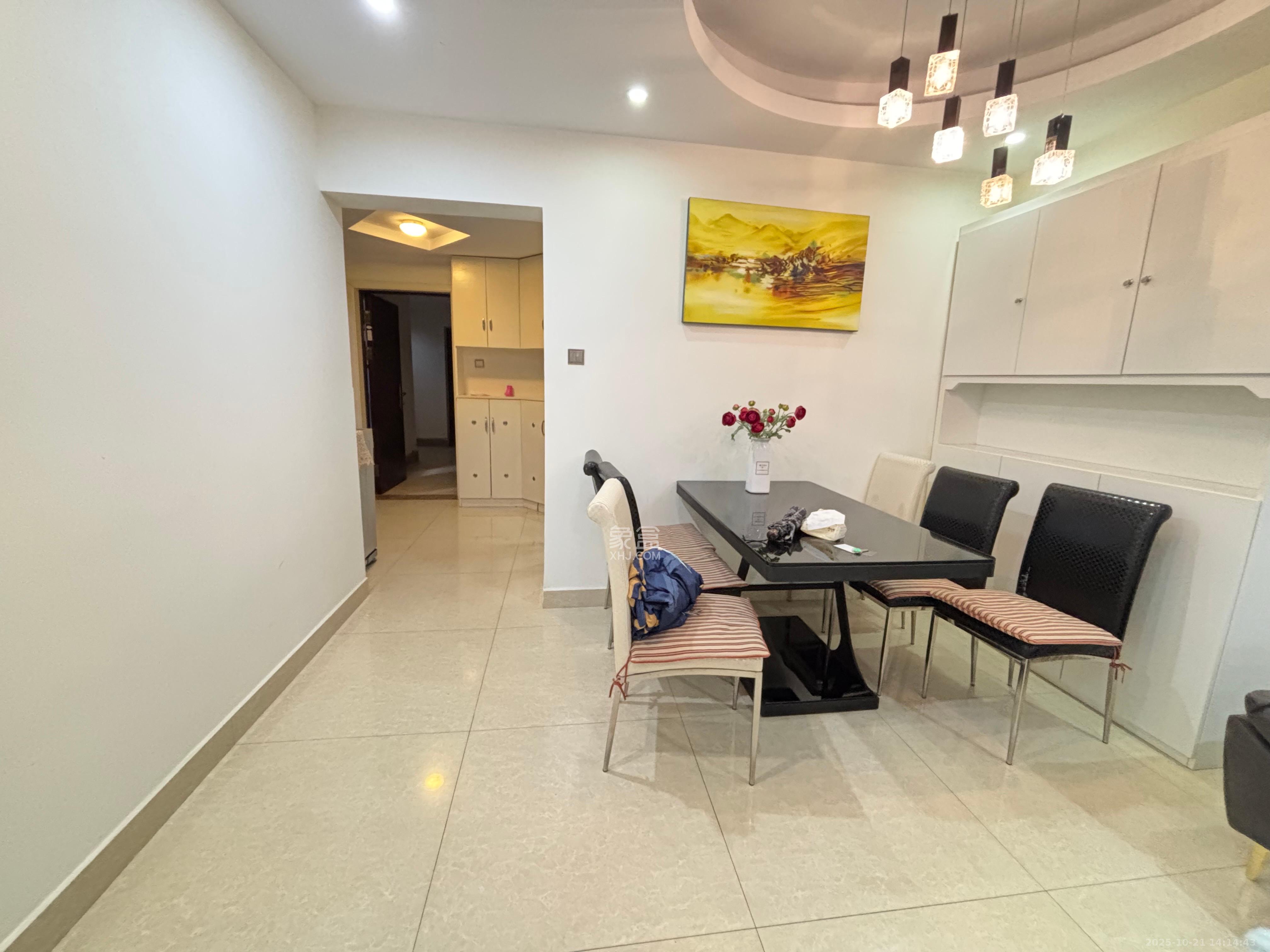 融科檀香山（融科紫檀、香山国际）  2室1厅1卫    2580.0元/月室内图