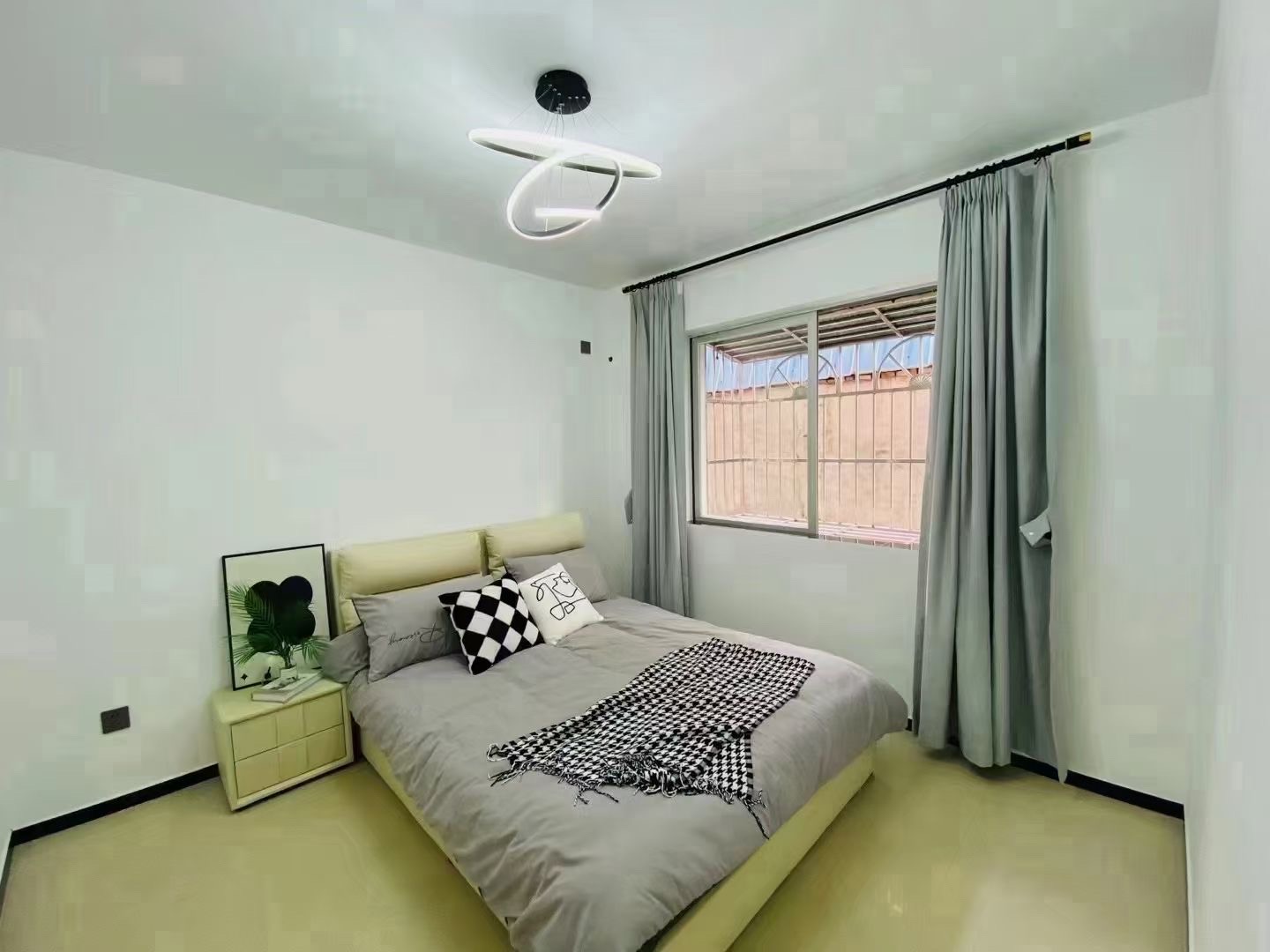 金城别墅区（凤翔西路）  2室2厅1卫    85.0万