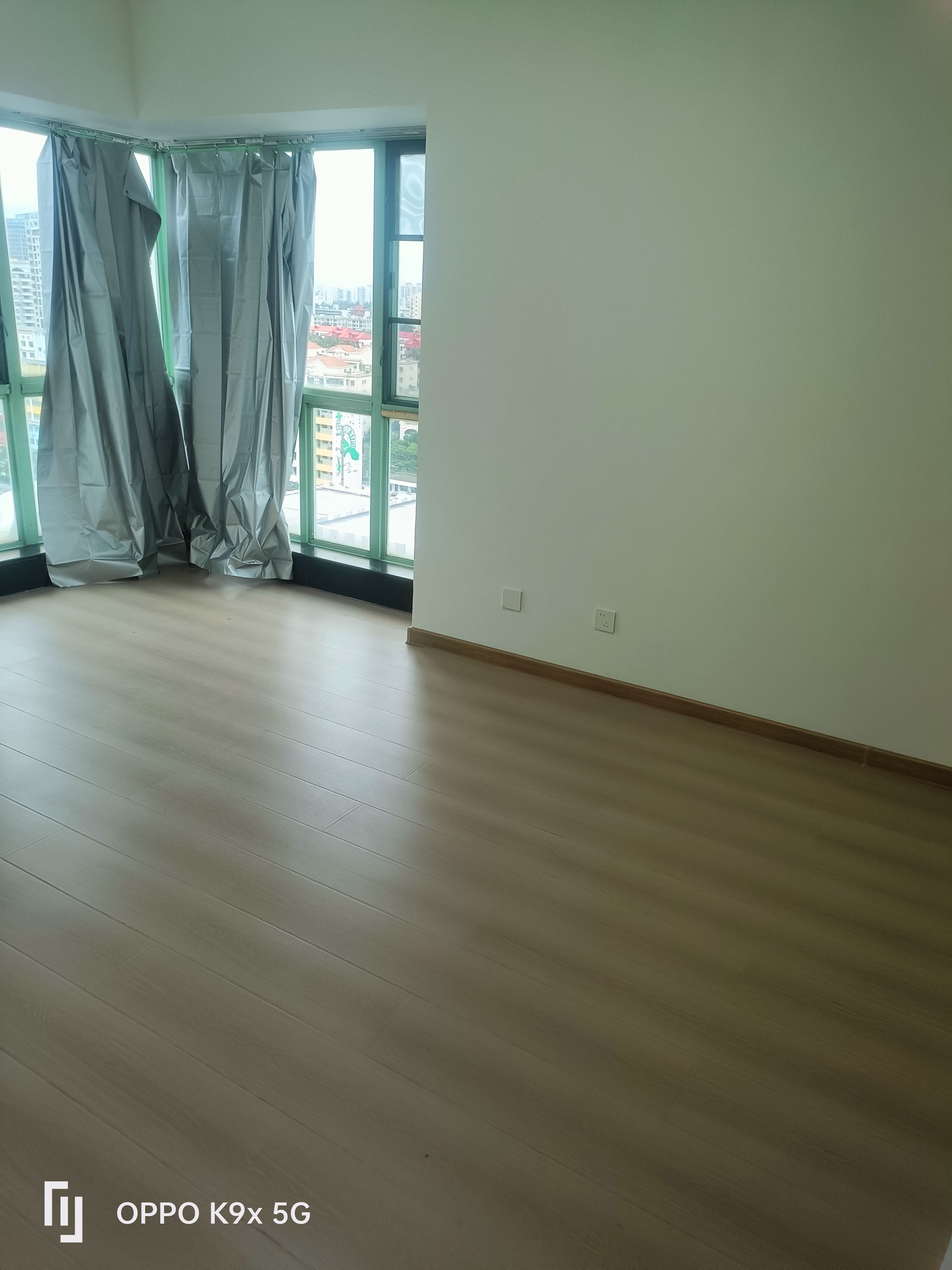 置地花园 3室2厅2卫 3200.0元/月 置地花园 3室2厅2卫 3200.0元/月室内图