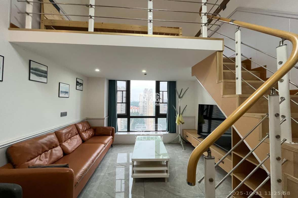 藏珑湖上公馆 2室2厅1卫 2500.0元/月 藏珑湖上公馆 2室2厅1卫 2500.0元/月室内图