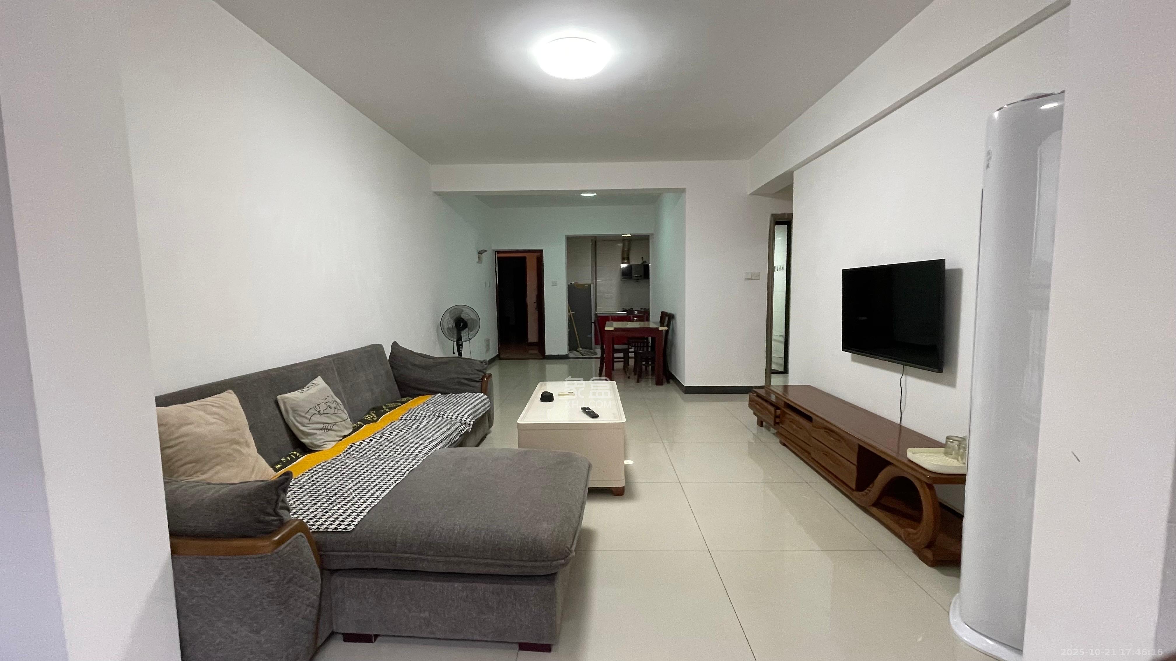 海拔东方  3室2厅1卫    2080.0元/月室内图