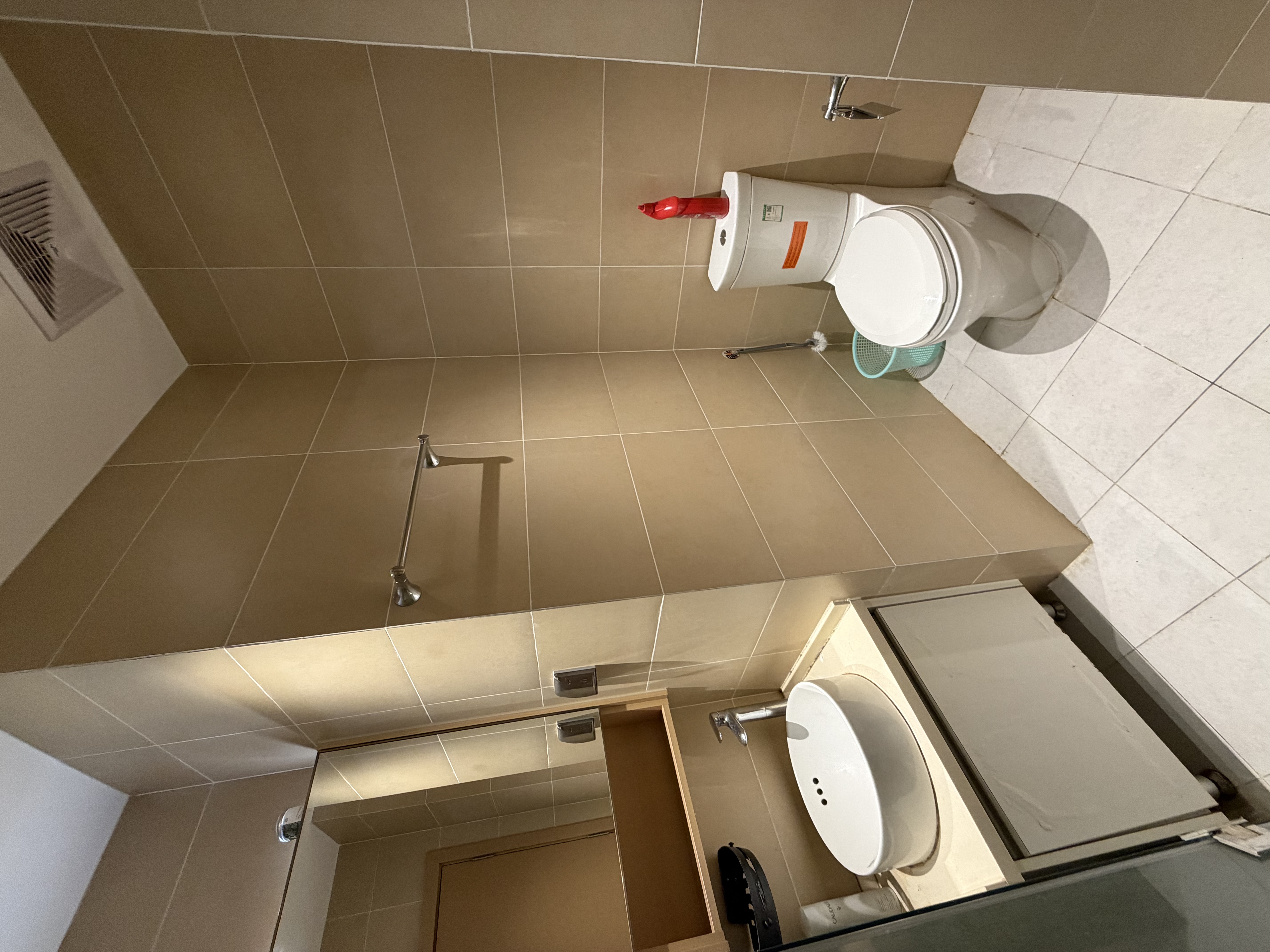 海航豪庭南苑  1室0厅1卫    2600.0元/月室内图