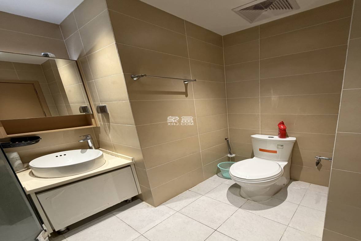 海航豪庭南苑  1室0厅1卫    2600.0元/月 海航豪庭南苑  1室0厅1卫    2600.0元/月室内图