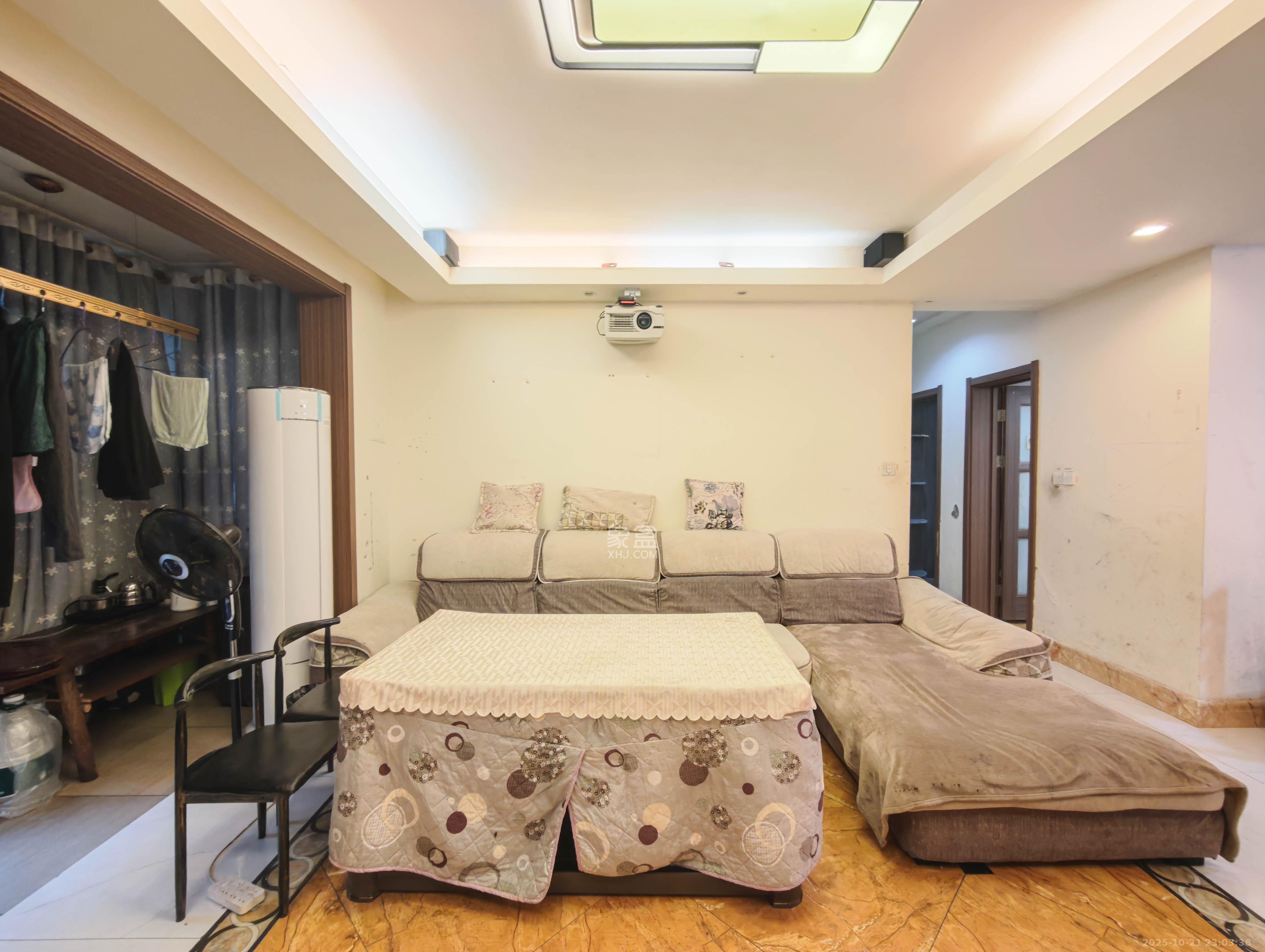 碧桂园南城首府(东宸林海)  4室2厅2卫    85.8万 碧桂园南城首府(东宸林海)  4室2厅2卫    85.8万客厅