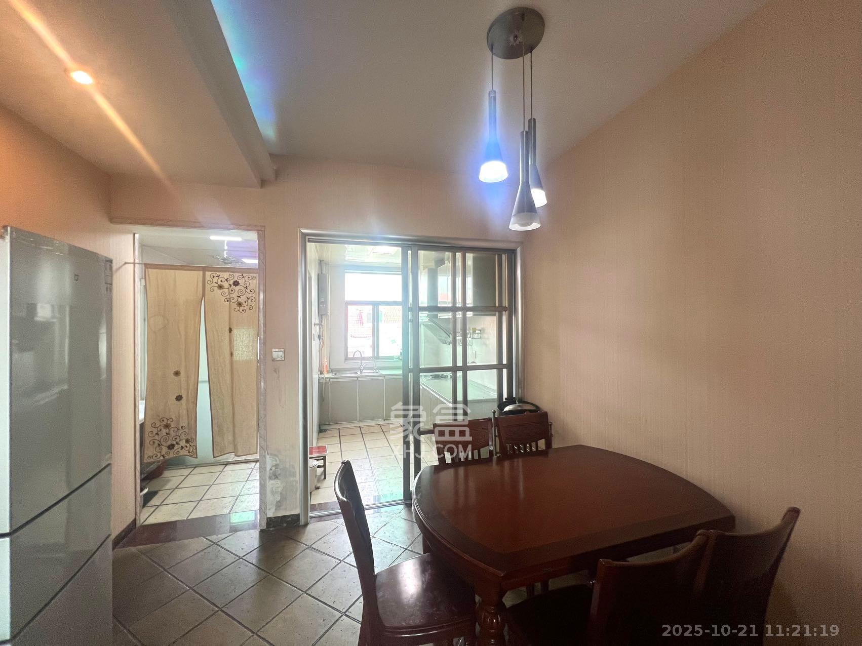 和平小区 3室2厅2卫 1500.0元/月 和平小区 3室2厅2卫 1500.0元/月室内图