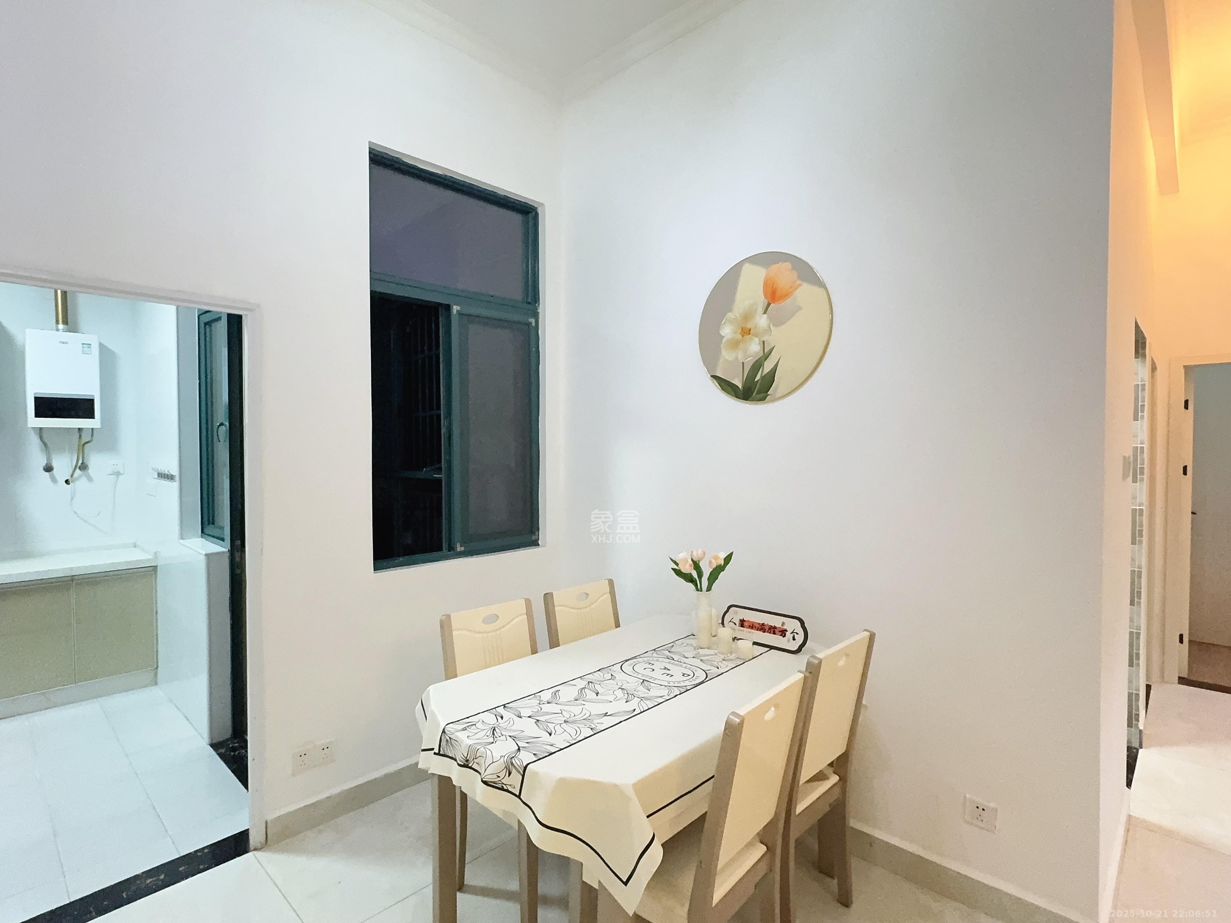 恒大翡翠华庭  3室2厅1卫    2800.0元/月 恒大翡翠华庭  3室2厅1卫    2800.0元/月室内图1