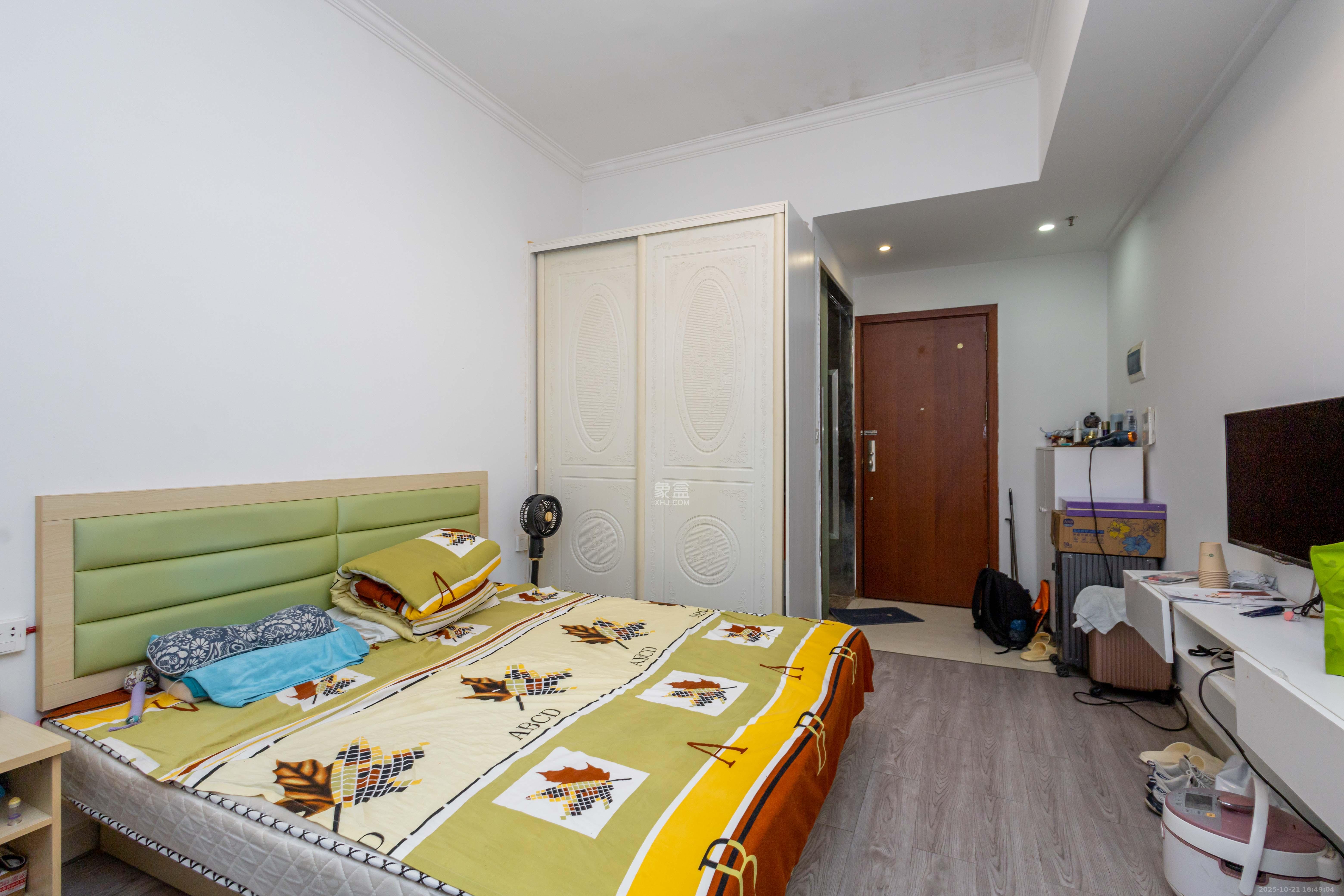 佐佑大厦  1室1厅1卫    12.8万客厅