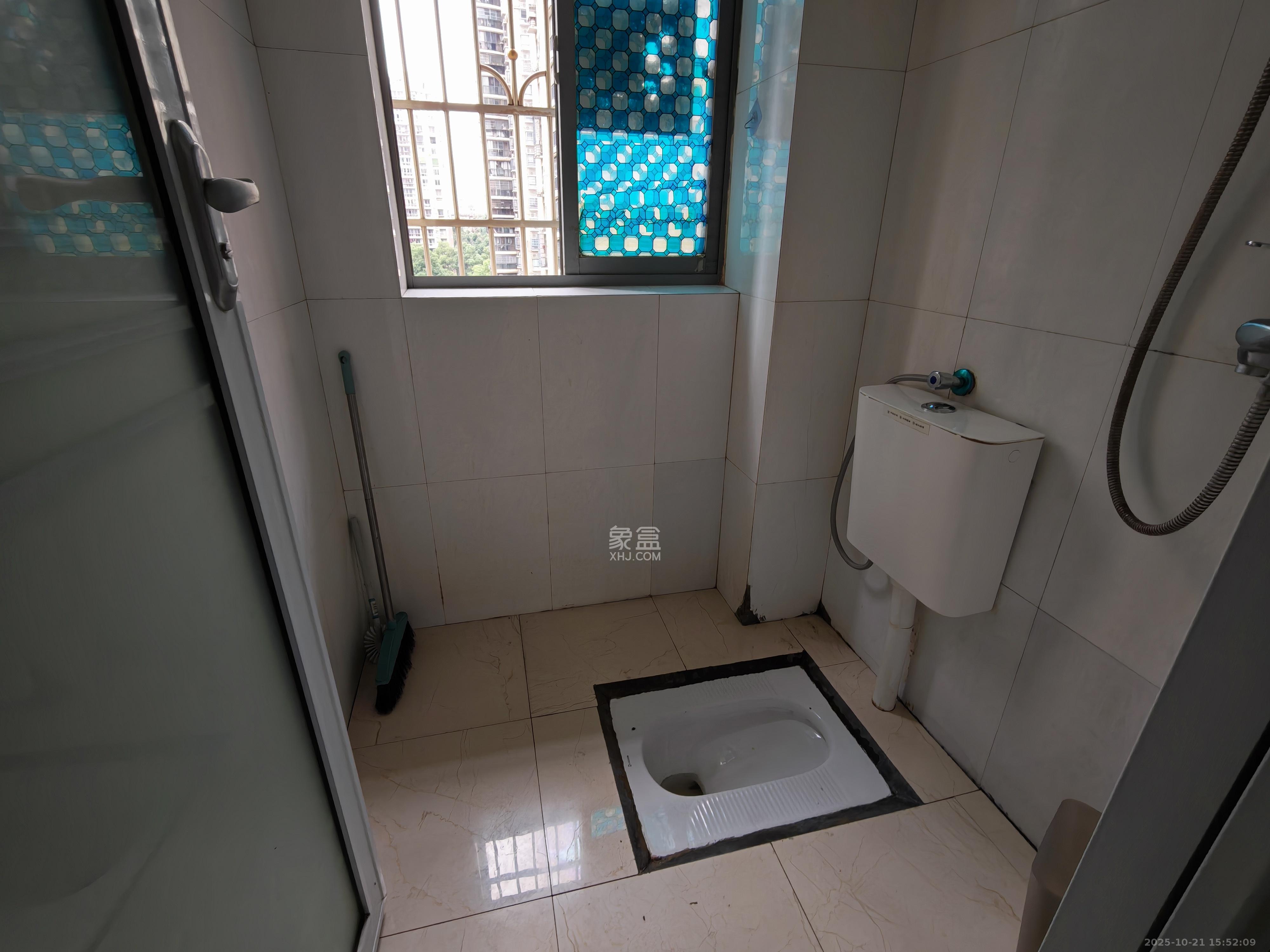 银馨家园 2室1厅1卫 2000.0元/月 银馨家园 2室1厅1卫 2000.0元/月室内图