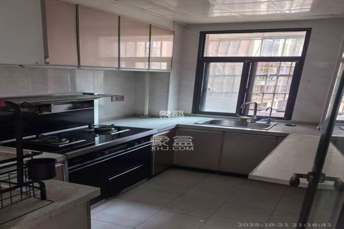 水岸天际(一期、二期)  3室2厅2卫    2200.0元/月 水岸天际(一期、二期)  3室2厅2卫    2200.0元/月室内图