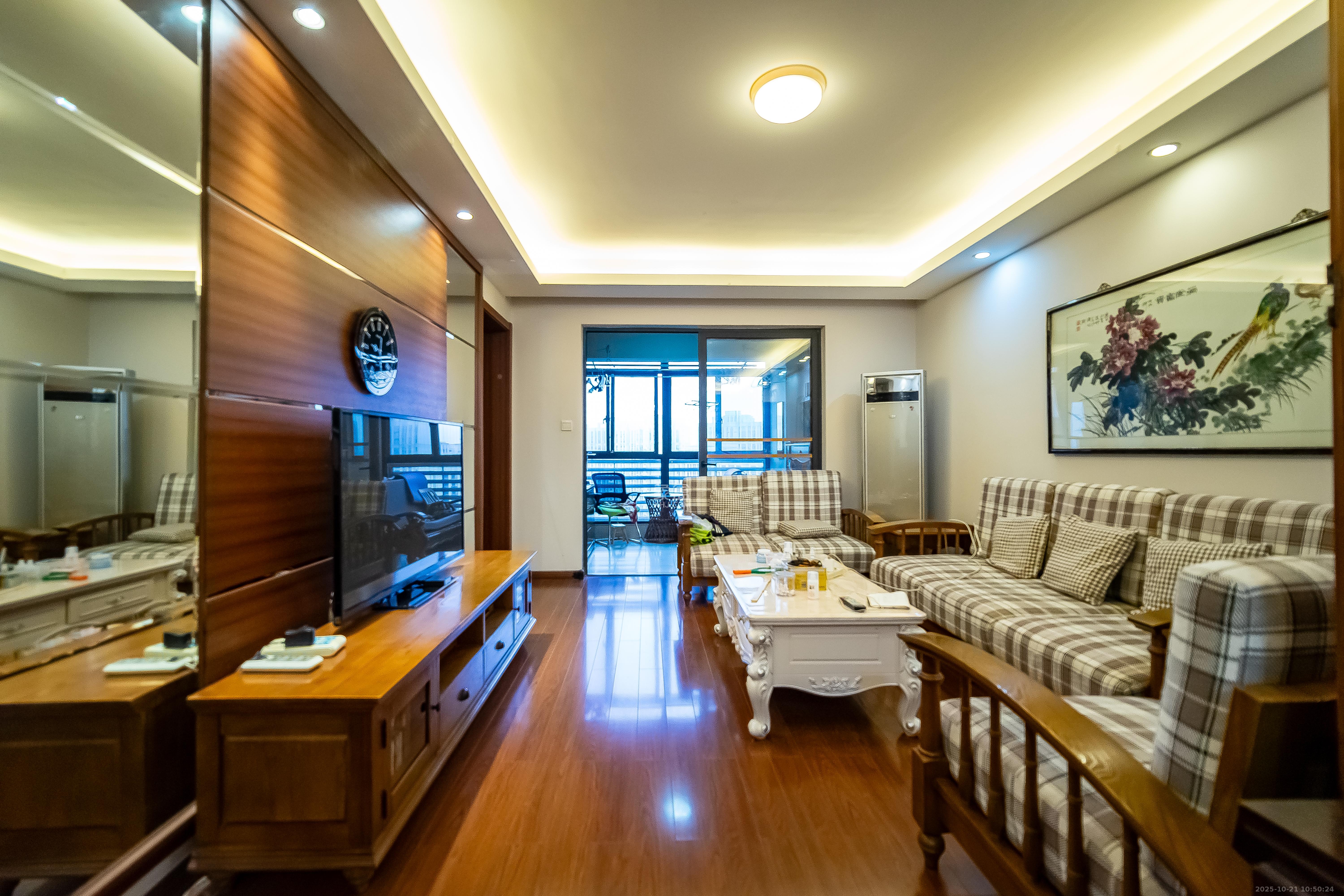 万科金域华府三四期  3室2厅1卫    2800.0元/月室内图