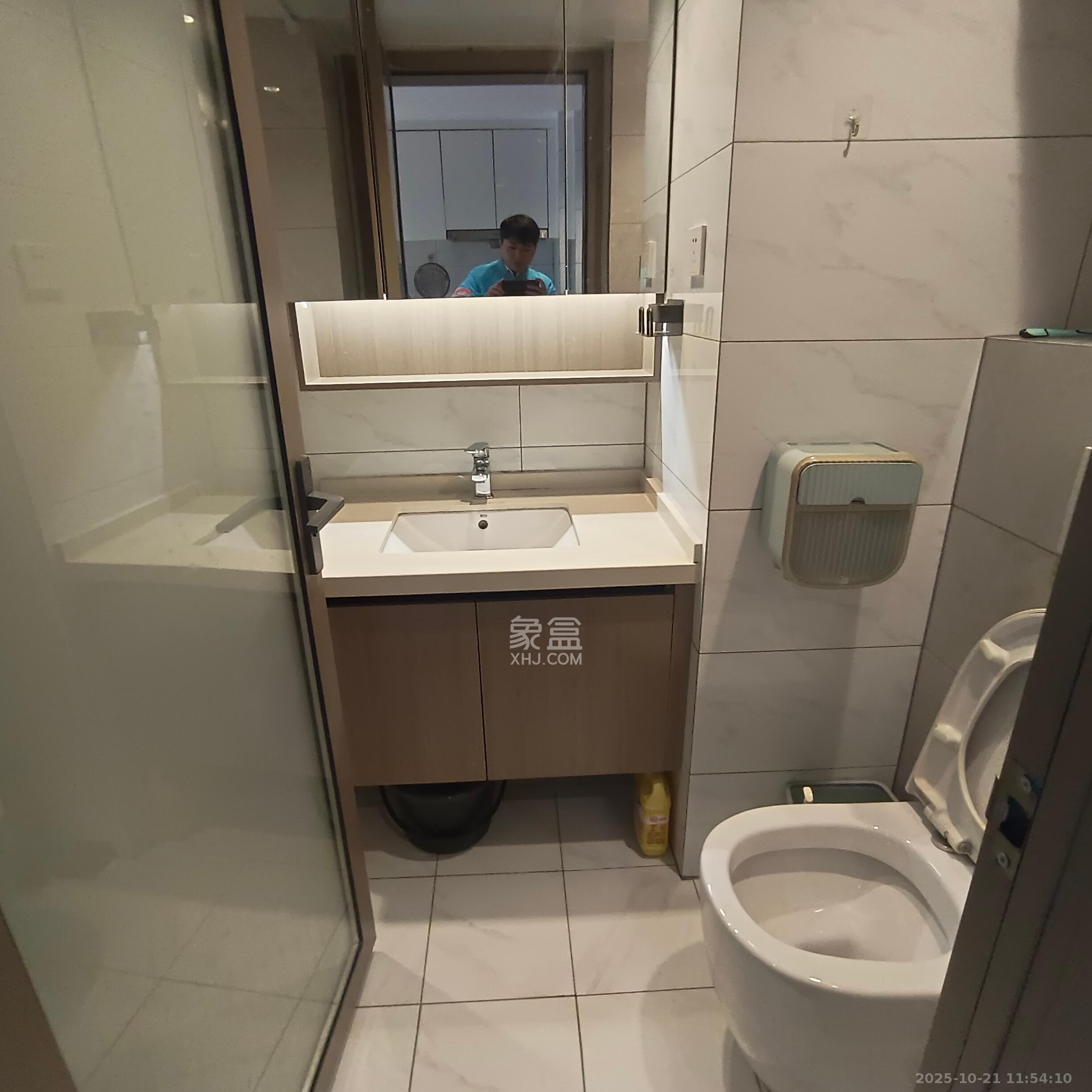 藏珑湖上公馆  1室1厅1卫    2200.0元/月室内图