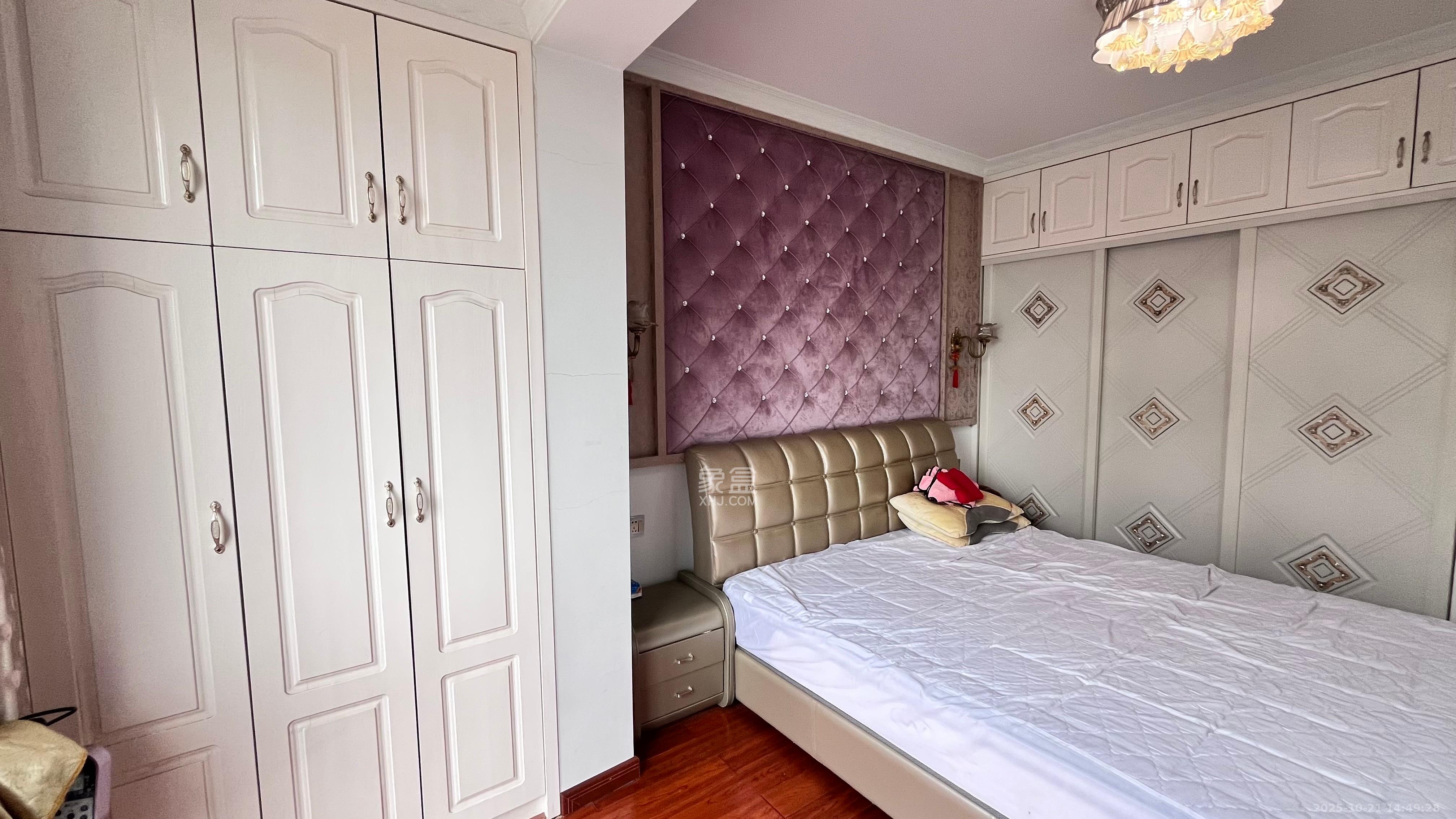 荣盛花语馨苑  3室2厅1卫    2900.0元/月室内图