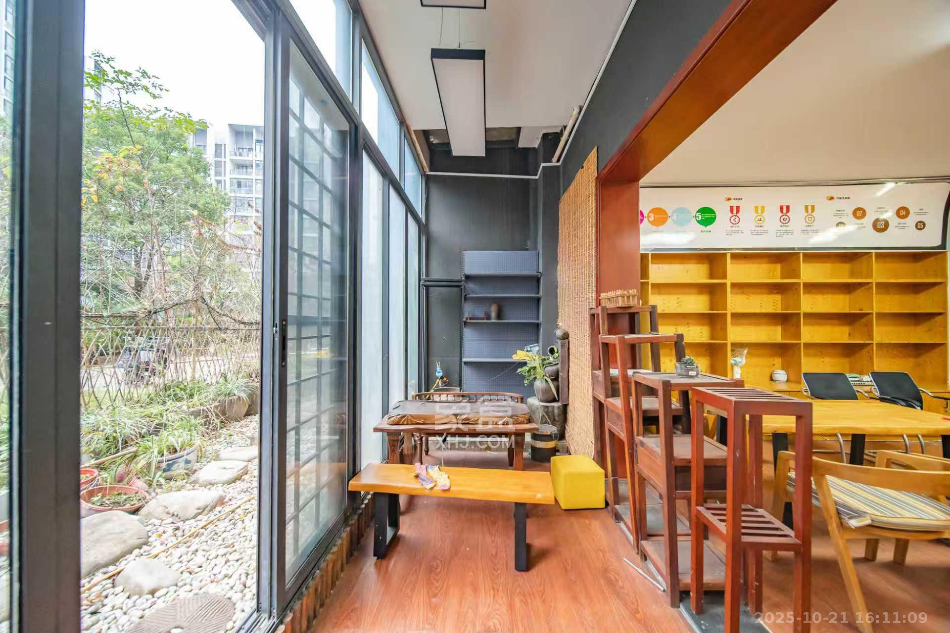 阳光100三期 4室2厅1卫 5000.0元/月 阳光100三期 4室2厅1卫 5000.0元/月室内图