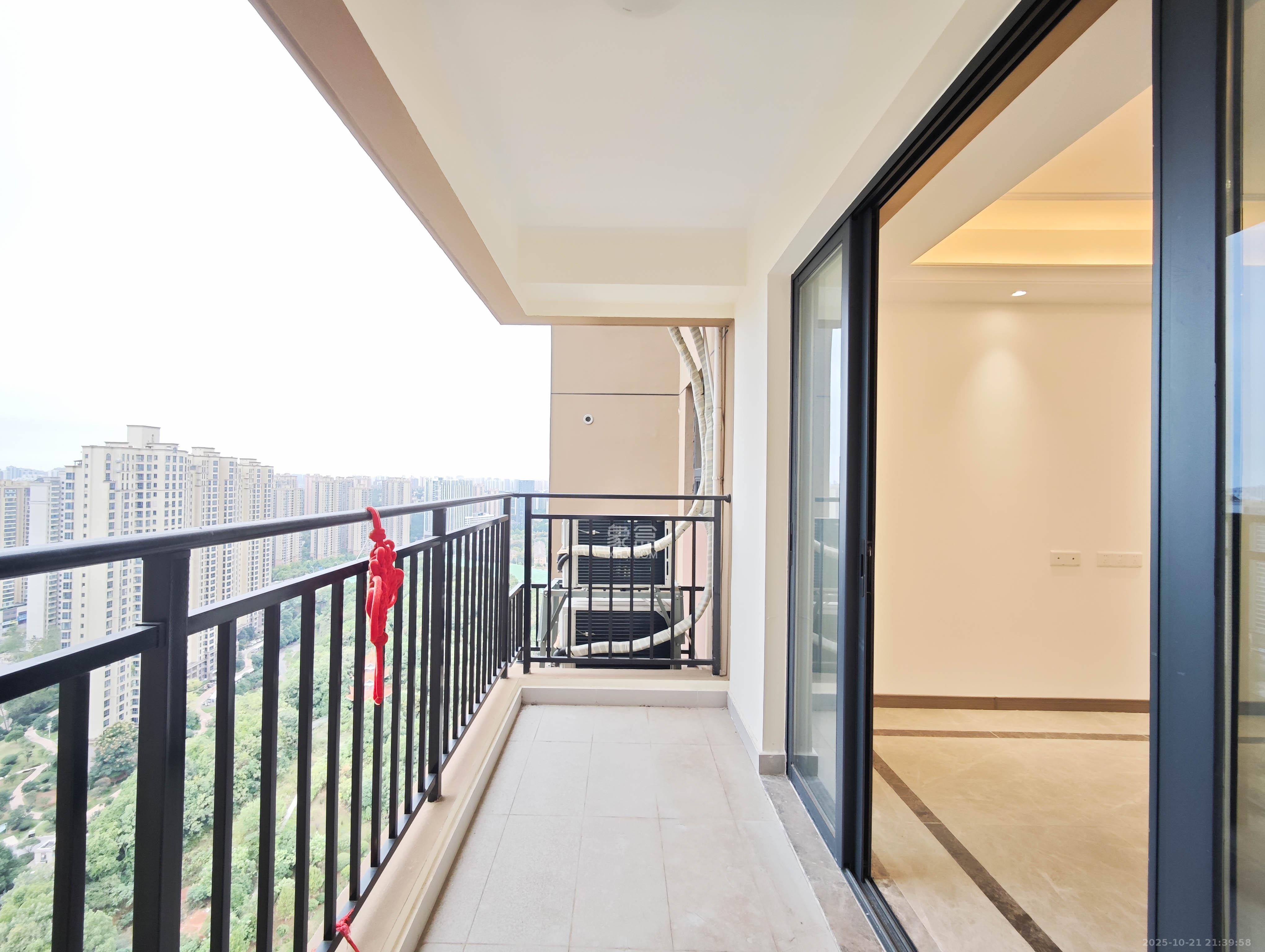 中建嘉和城凤凰台（中建瑞兴家园）  4室2厅2卫    114.0万阳台