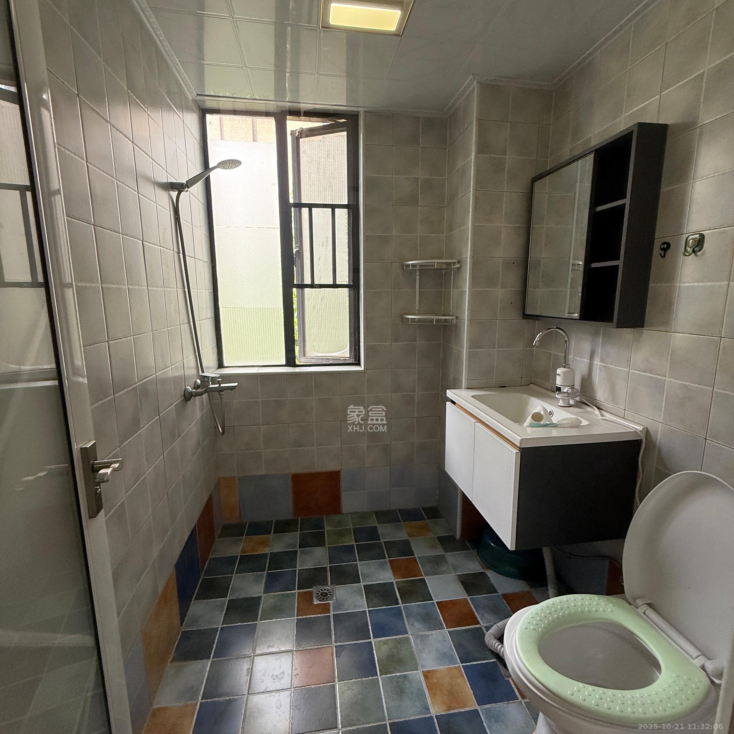 嘉福长安郡(融信澜悦、嘉福好美家园)  4室2厅2卫    3900.0元/月 嘉福长安郡(融信澜悦、嘉福好美家园)  4室2厅2卫    3900.0元/月室内图