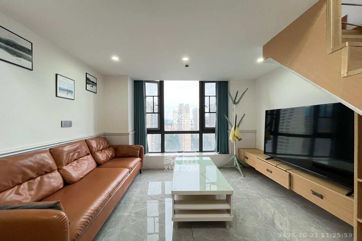 藏珑湖上公馆 2室2厅1卫 2500.0元/月 藏珑湖上公馆 2室2厅1卫 2500.0元/月室内图