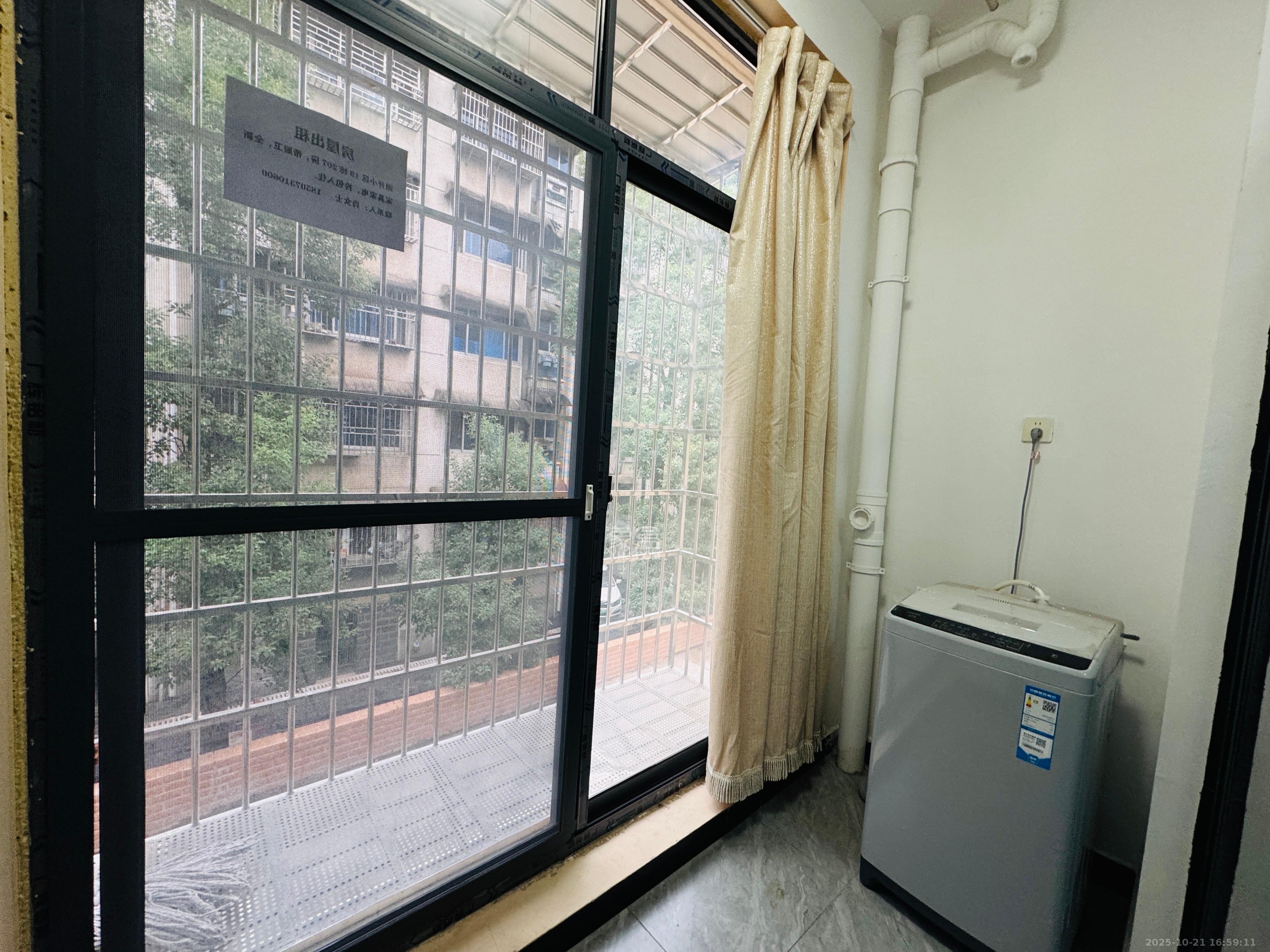 湖开小区(湖南开关厂宿舍)/南大桥社区 1室1厅1卫 1000.0元/月 湖开小区(湖南开关厂宿舍)/南大桥社区 1室1厅1卫 1000.0元/月室内图