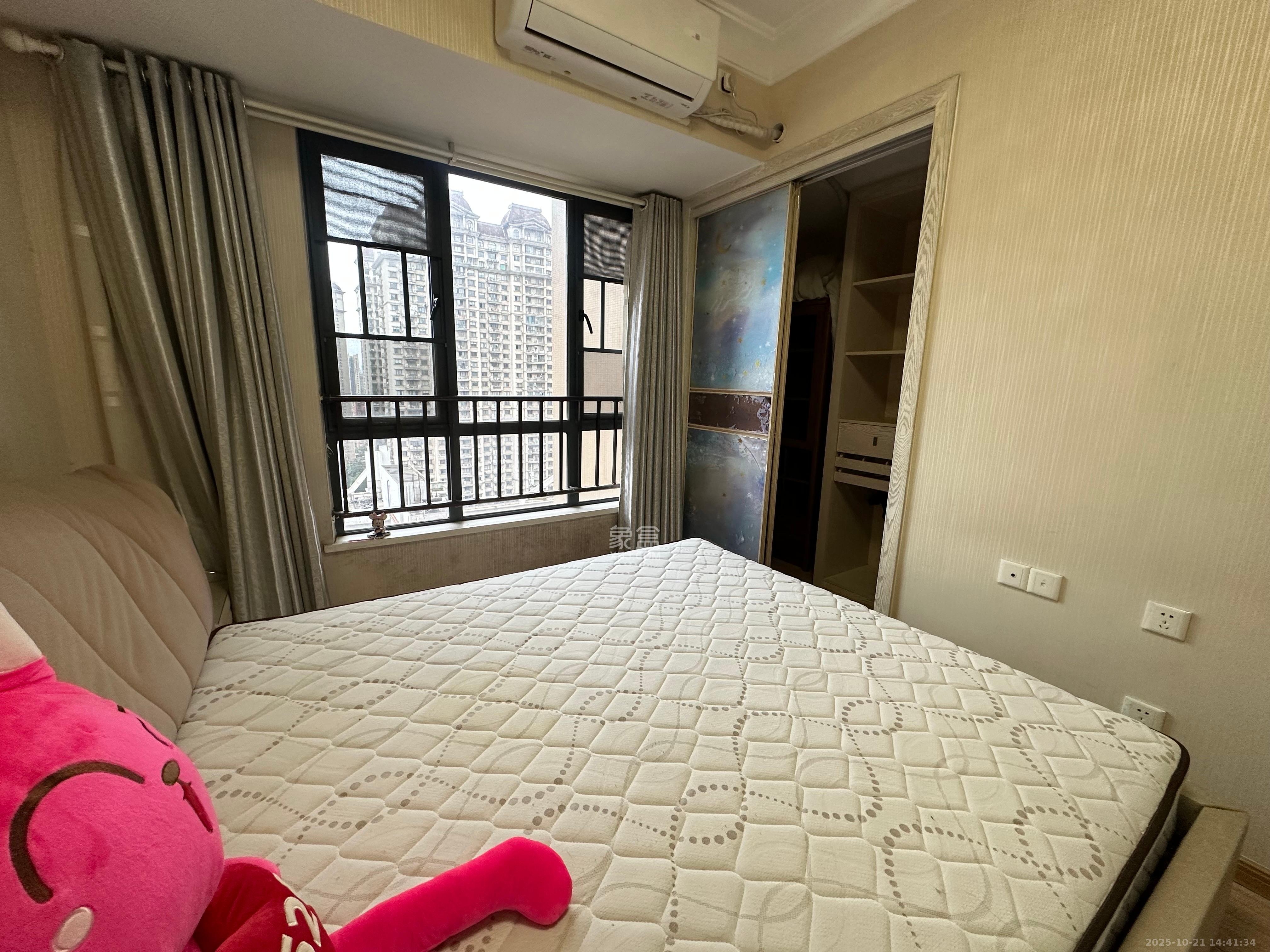 万博汇  3室2厅2卫    4500.0元/月室内图