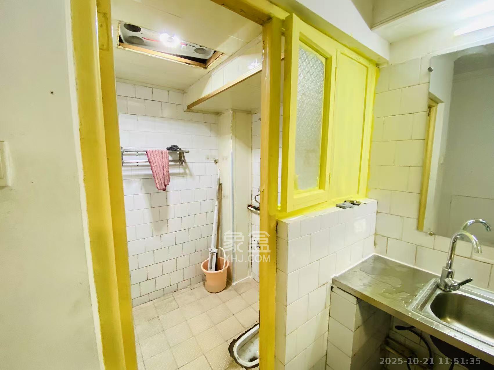 劳动广场消防队宿舍  3室2厅1卫    2000.0元/月室内图