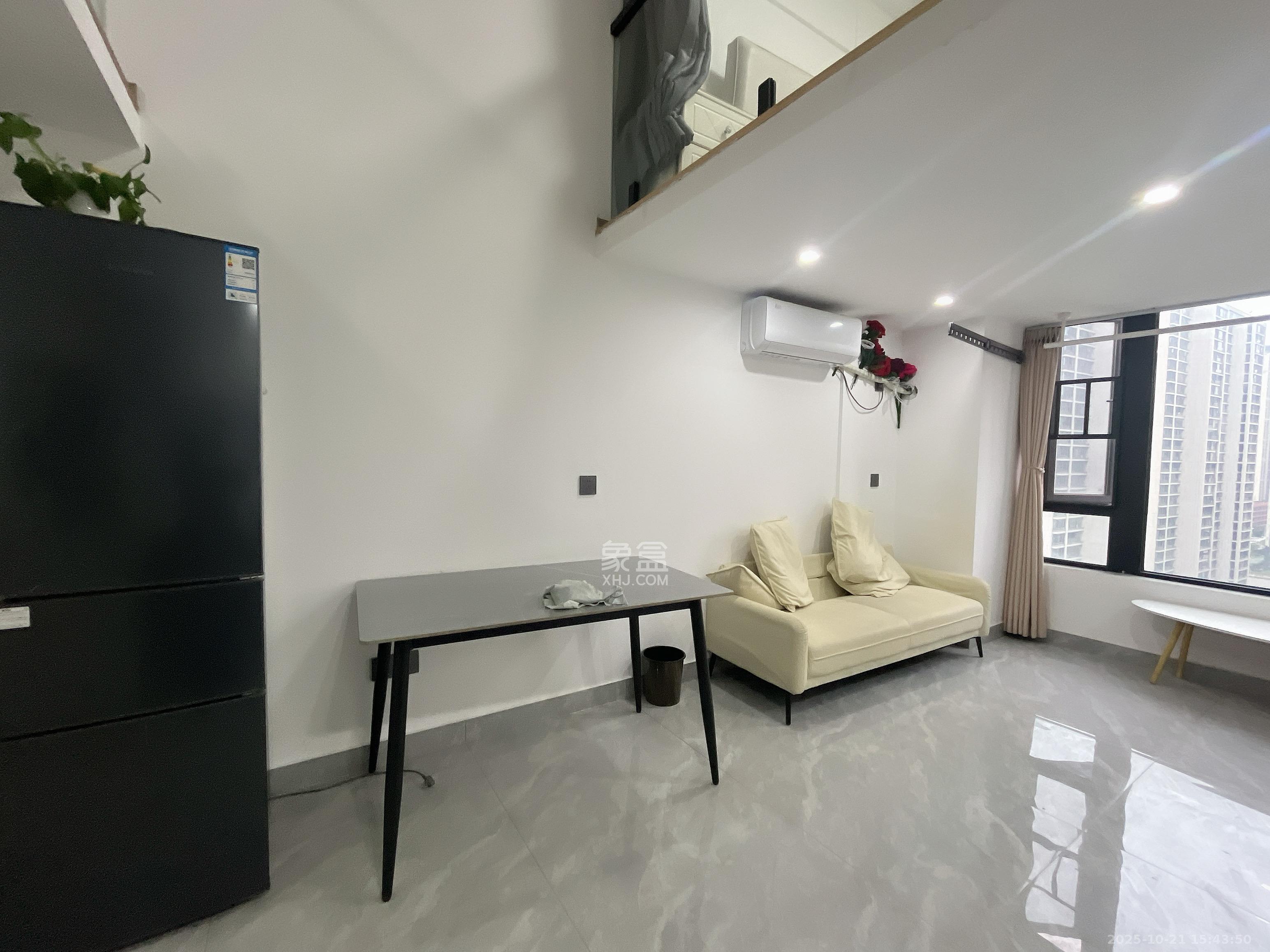 中海阅溪府 2室1厅1卫 2100.0元/月 中海阅溪府 2室1厅1卫 2100.0元/月室内图