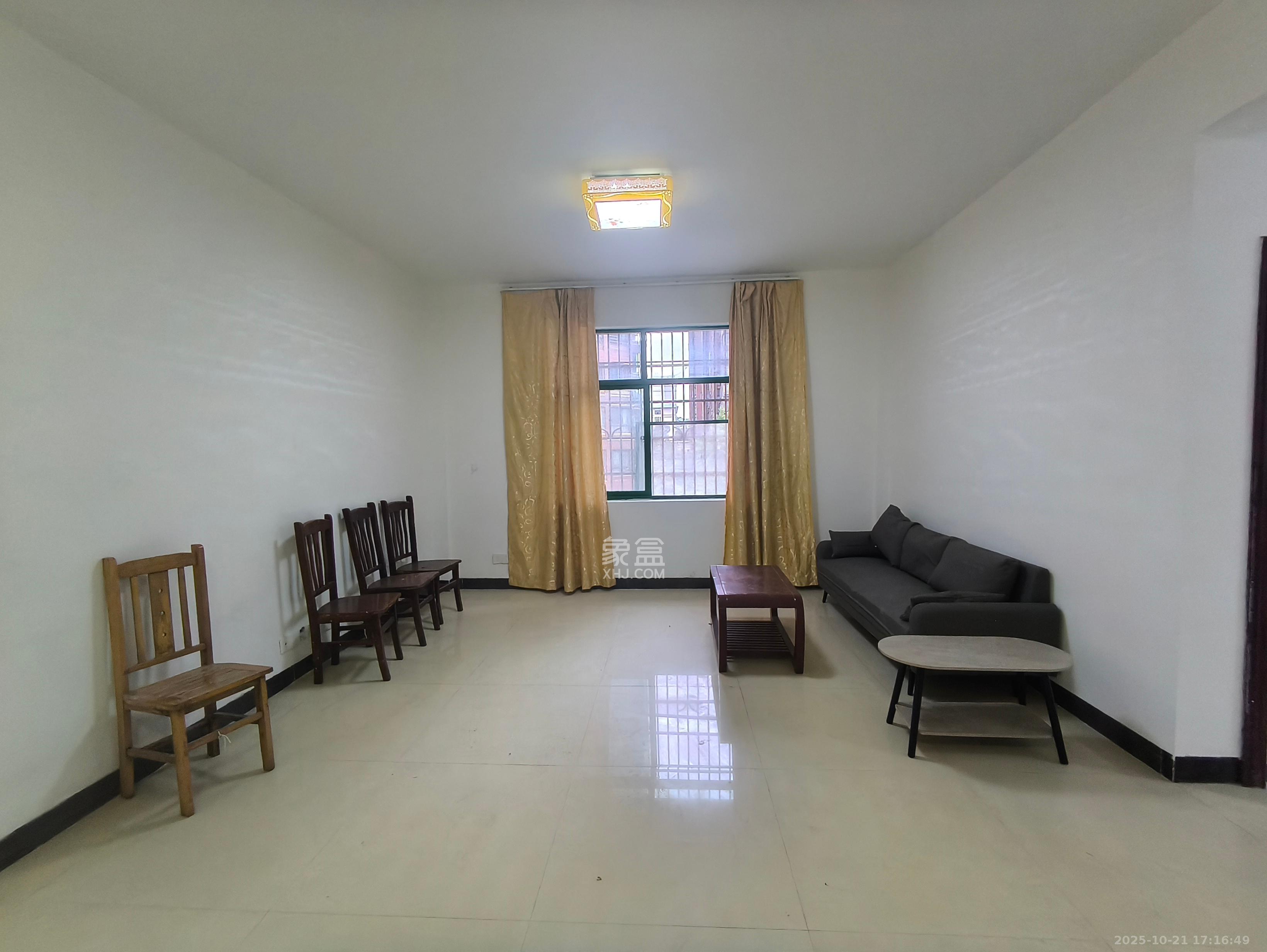 星沙国际物流园/泉星社区  3室2厅2卫    1200.0元/月 星沙国际物流园/泉星社区  3室2厅2卫    1200.0元/月