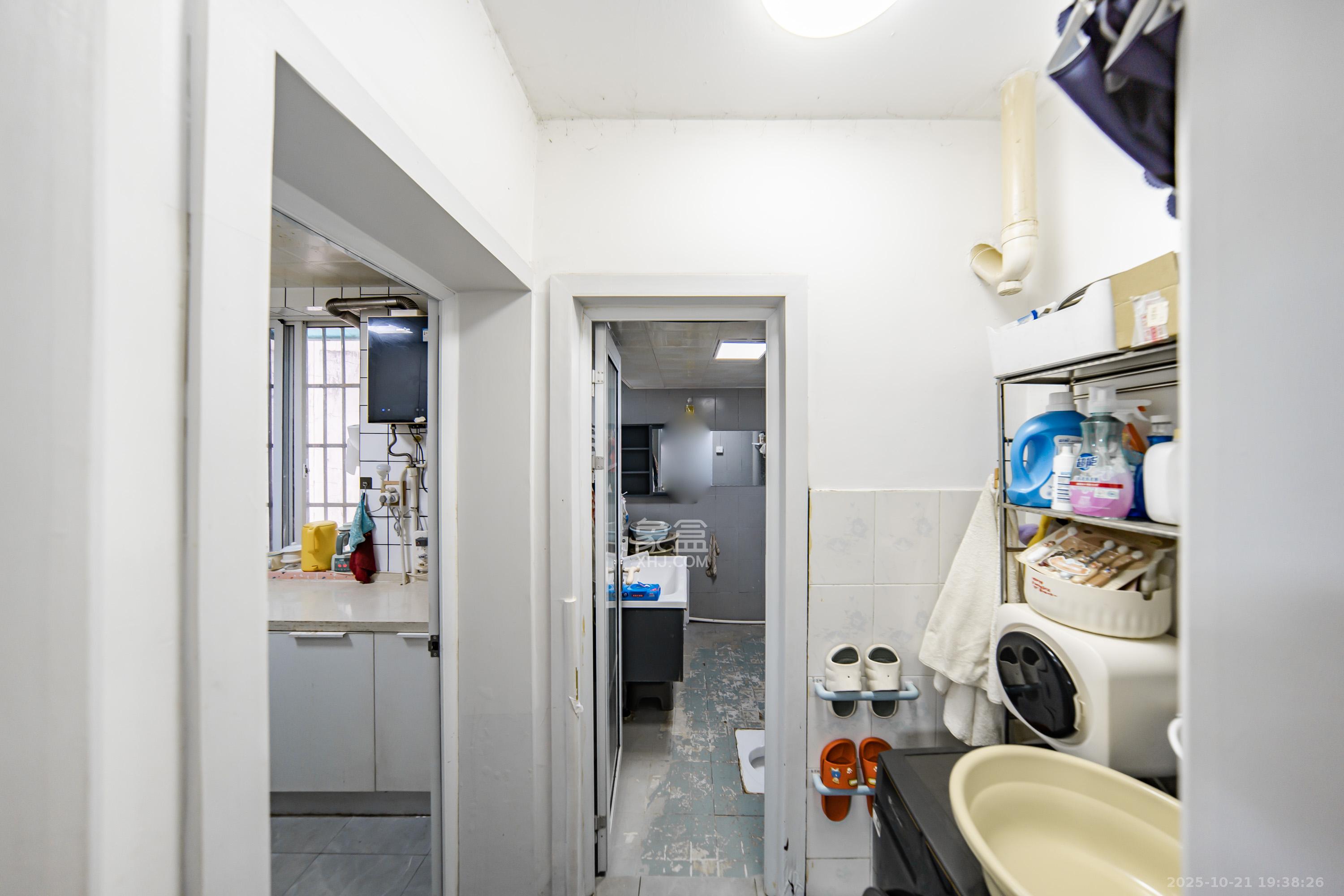 科教新村  3室2厅2卫    95.0万 科教新村  3室2厅2卫    95.0万卫生间