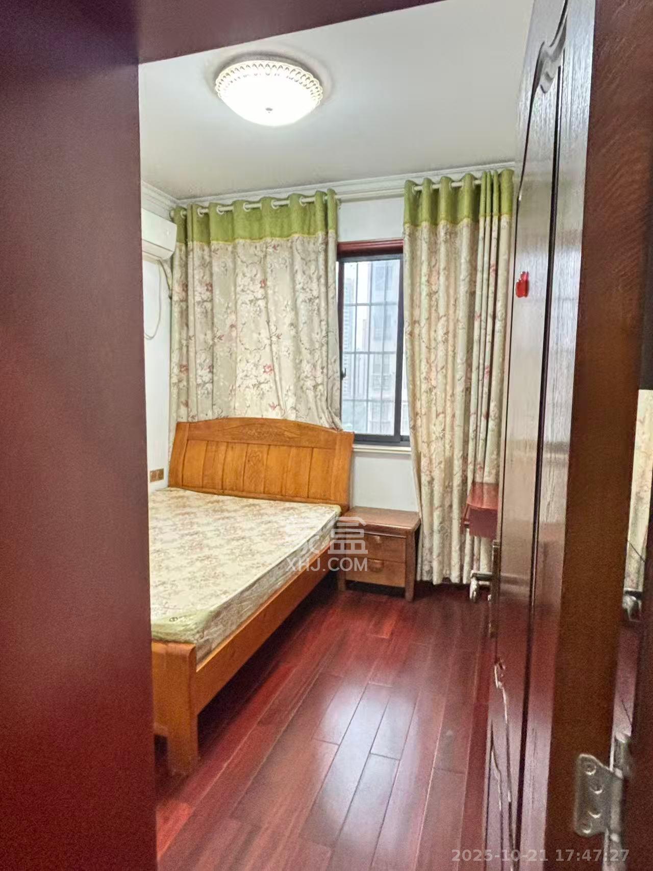 嘉顺苑 4室2厅1卫 2600.0元/月 嘉顺苑 4室2厅1卫 2600.0元/月室内图