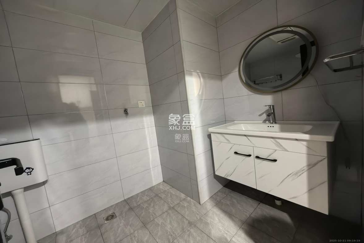 福晟钱隆国际(晟冉景苑)  1室0厅0卫    1600.0元/月 福晟钱隆国际(晟冉景苑)  1室0厅0卫    1600.0元/月室内图