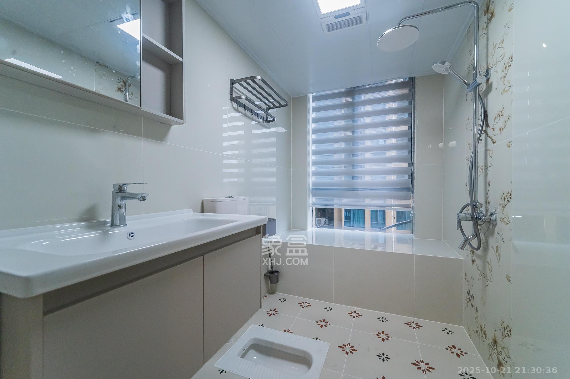 方略城市广场 3室2厅1卫 76.8万 方略城市广场 3室2厅1卫 76.8万卫生间