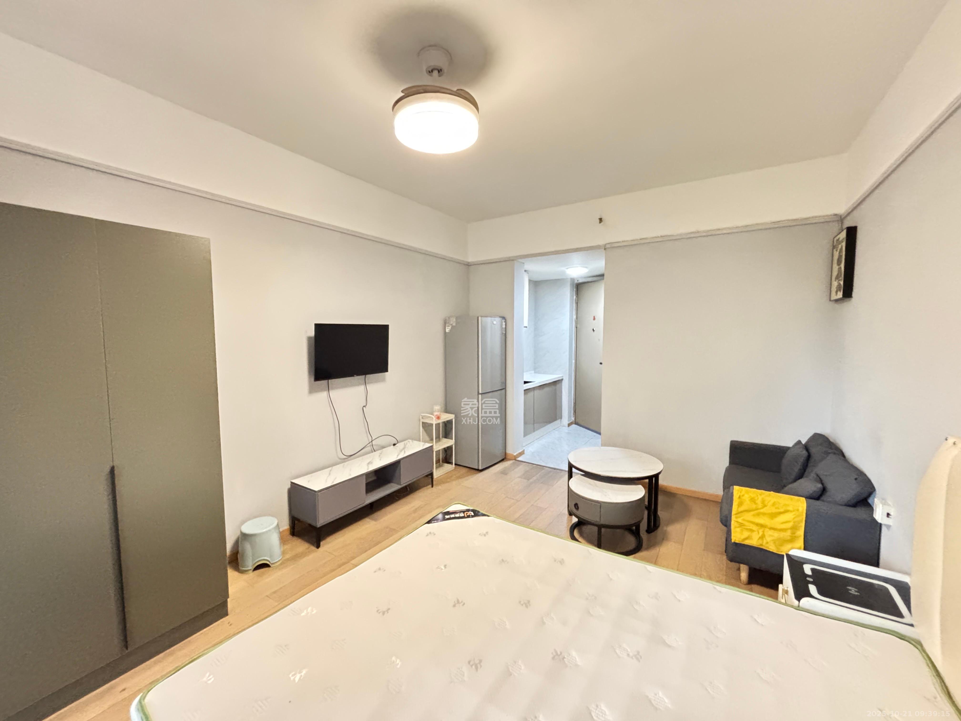 万科金色家园 1室1厅1卫 1300.0元/月 万科金色家园 1室1厅1卫 1300.0元/月室内图