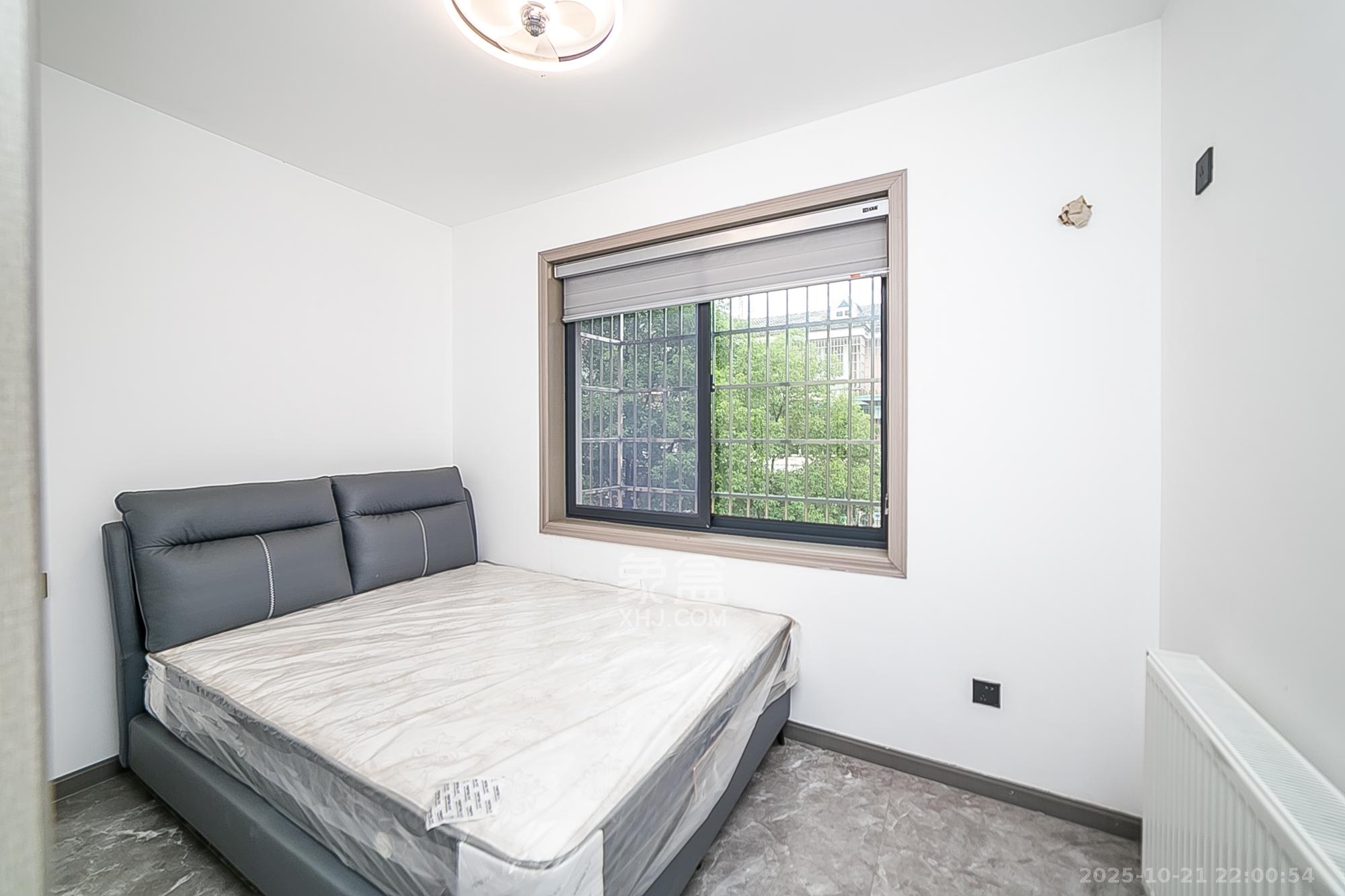 丽江翠园  4室2厅3卫    128.0万卧室