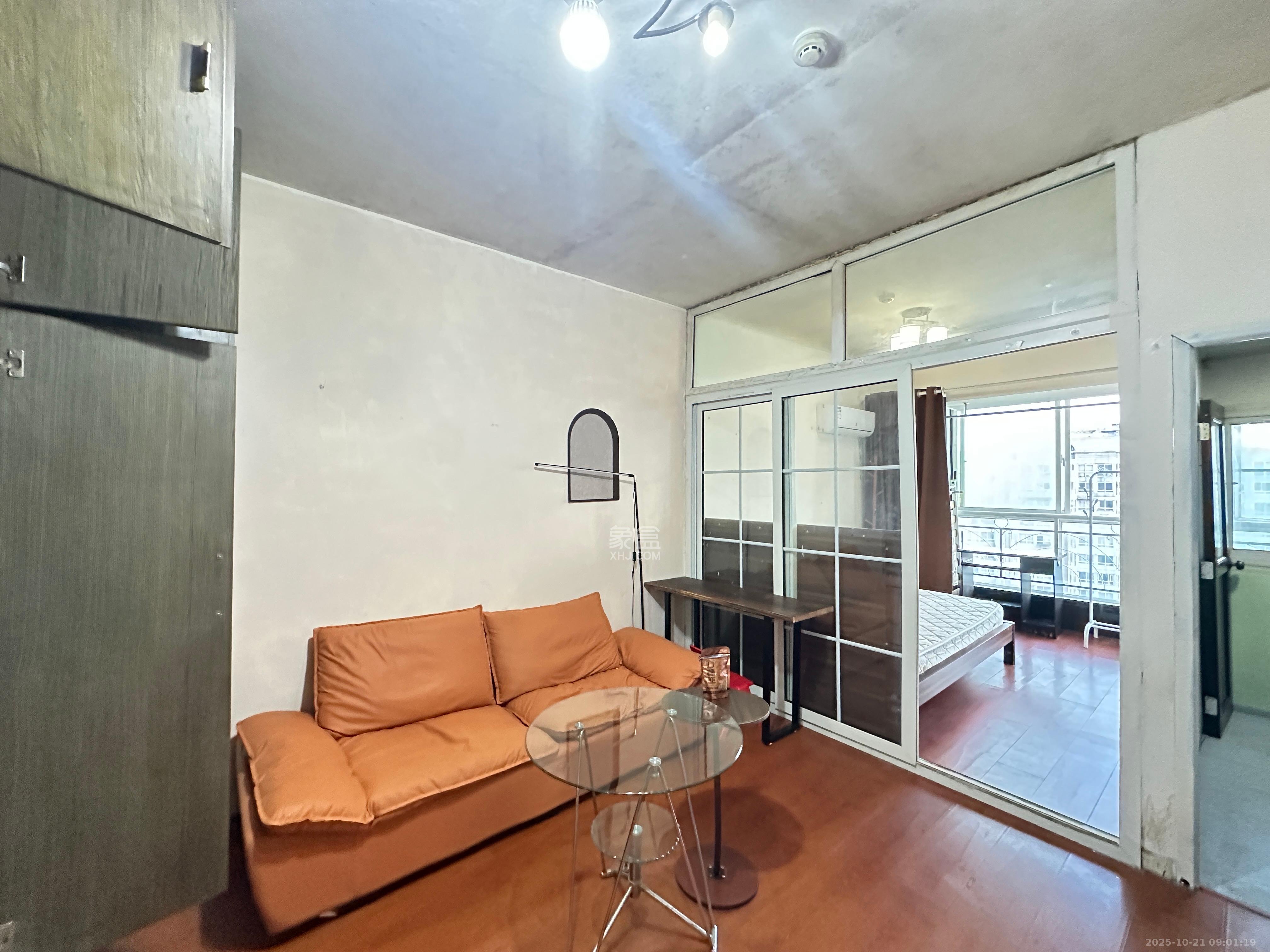 时代先锋 1室0厅0卫 1300.0元/月 时代先锋 1室0厅0卫 1300.0元/月室内图