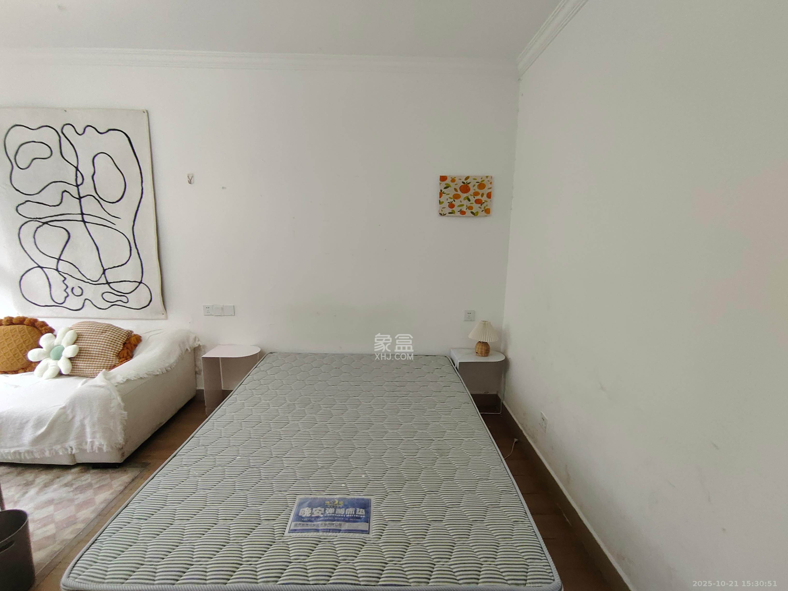 阳光100二期  1室1厅1卫    1100.0元/月室内图