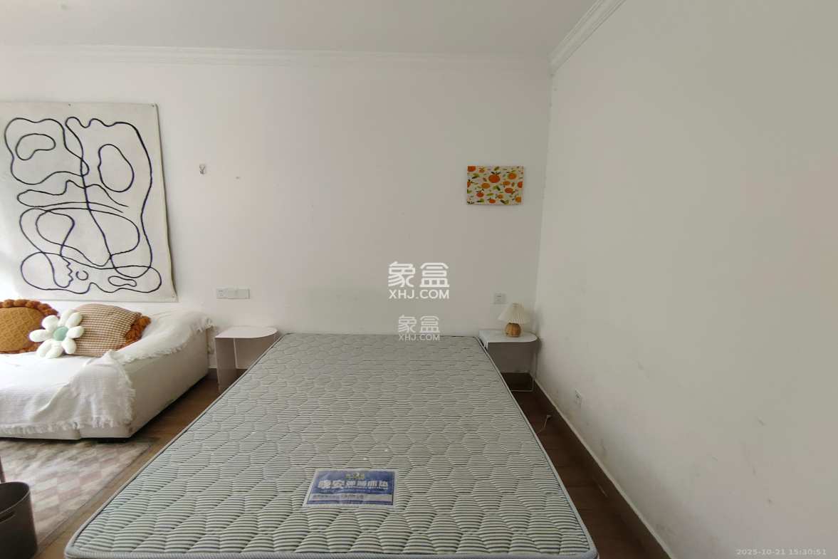 阳光100二期 1室1厅1卫 1100.0元/月 阳光100二期 1室1厅1卫 1100.0元/月室内图