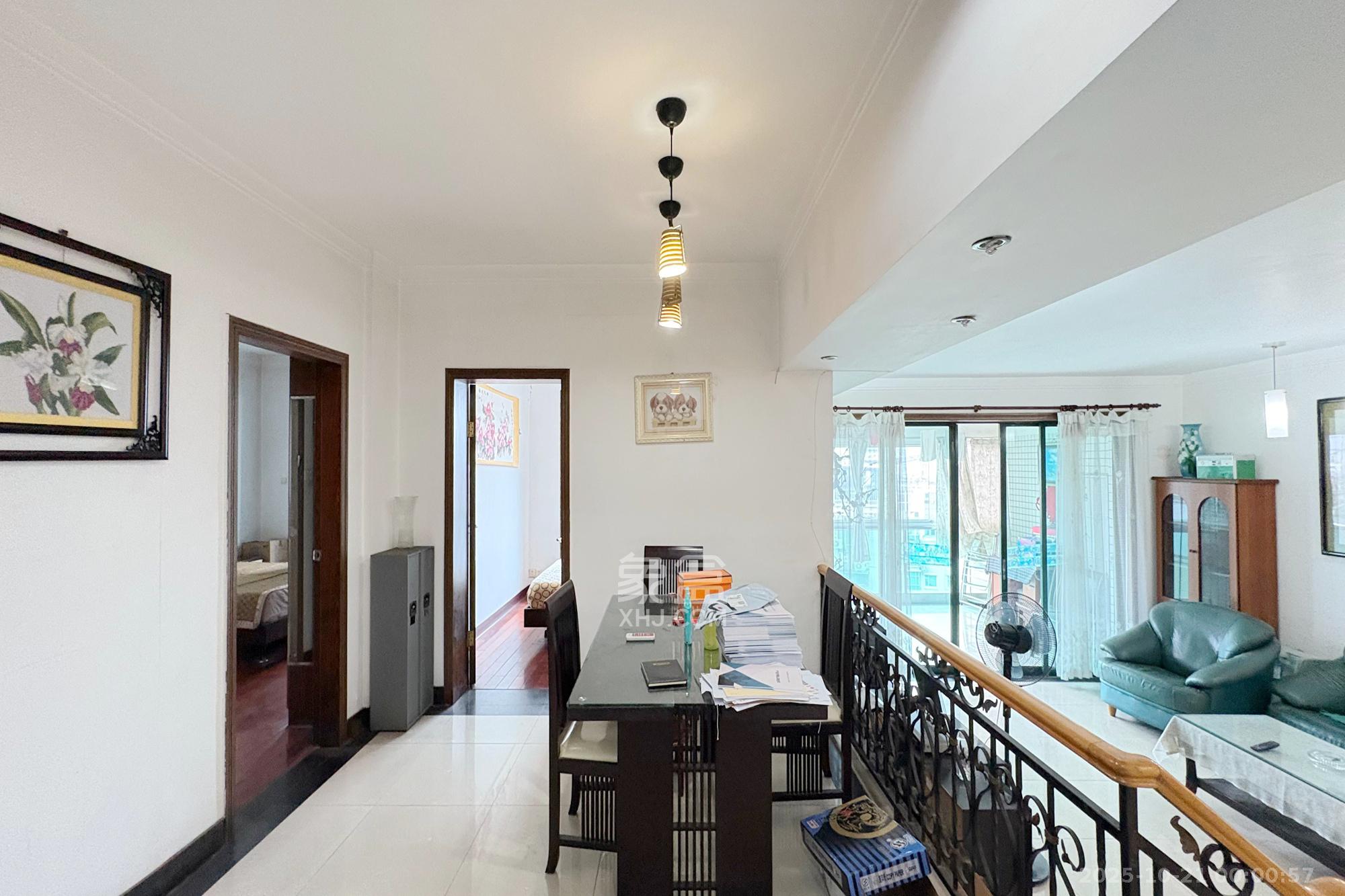 王府花园  3室2厅2卫    122.0万其他