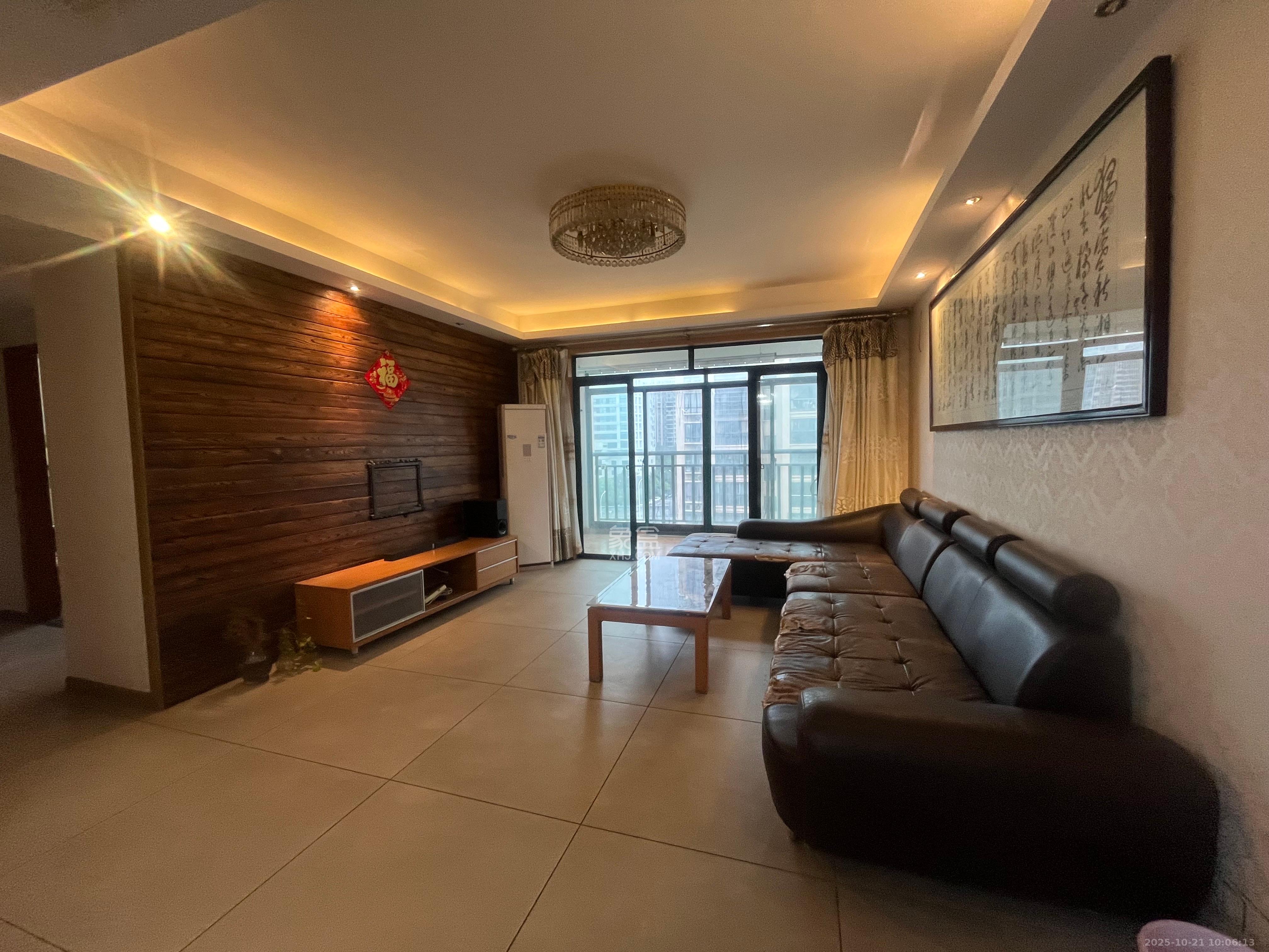 保利花园  3室2厅2卫    2200.0元/月