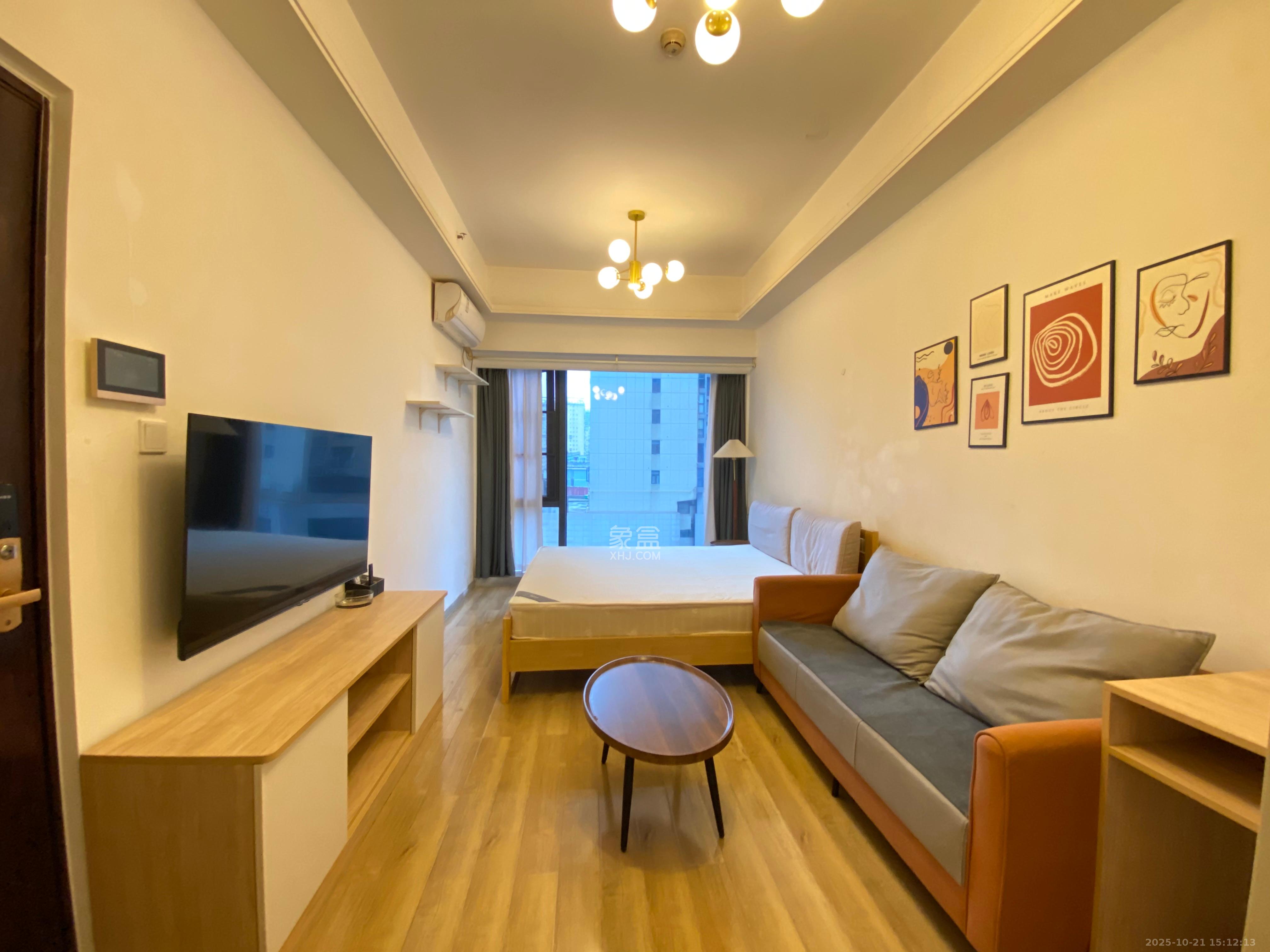 万润时光里  1室1厅1卫    1800.0元/月 万润时光里  1室1厅1卫    1800.0元/月室内图