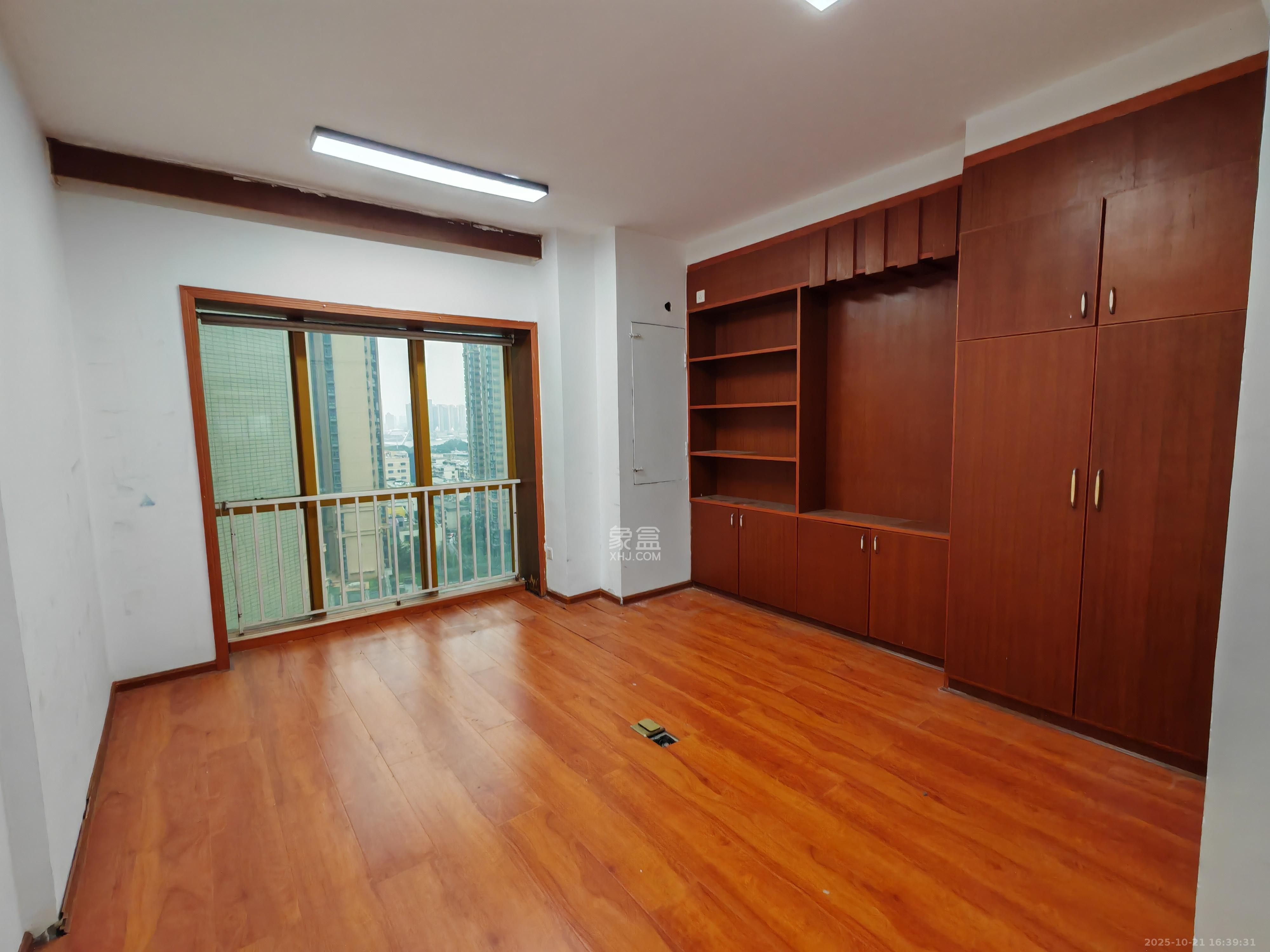 天健芙蓉盛世一期  1室0厅1卫    19800.0元/月 天健芙蓉盛世一期  1室0厅1卫    19800.0元/月