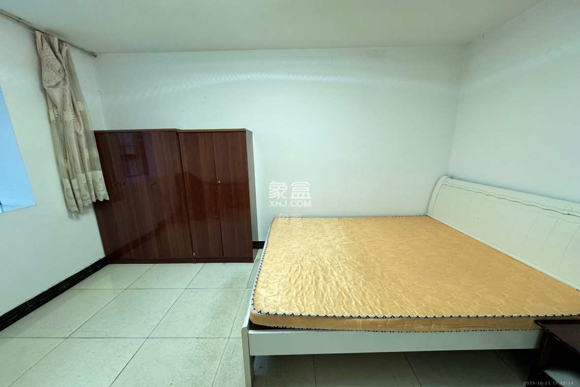 天峰名苑 2室2厅1卫 1900.0元/月 天峰名苑 2室2厅1卫 1900.0元/月室内图