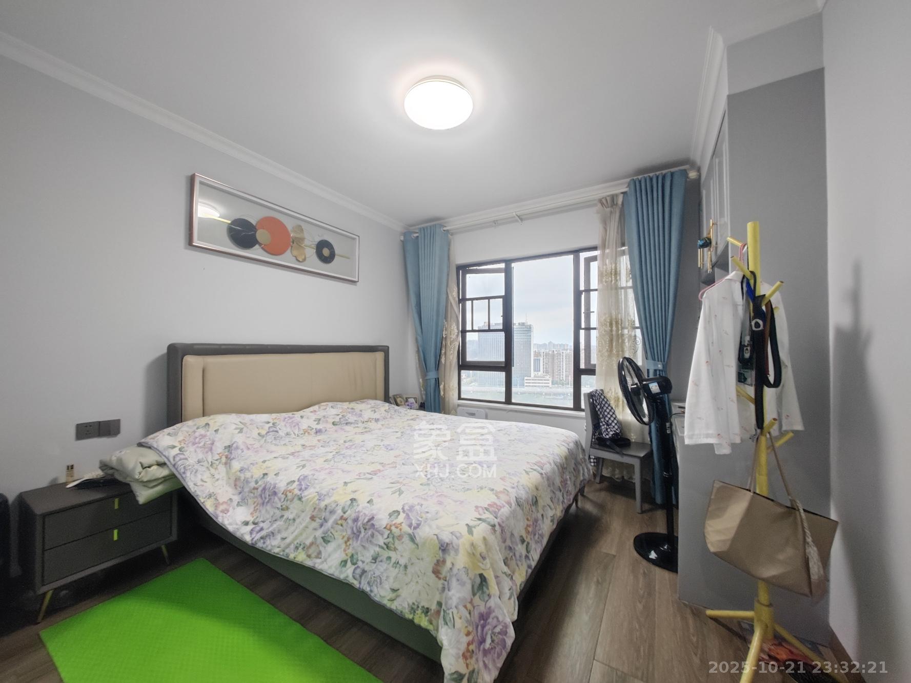 合能枫丹丽舍（柏悦名苑)  3室2厅2卫    148.0万卧室