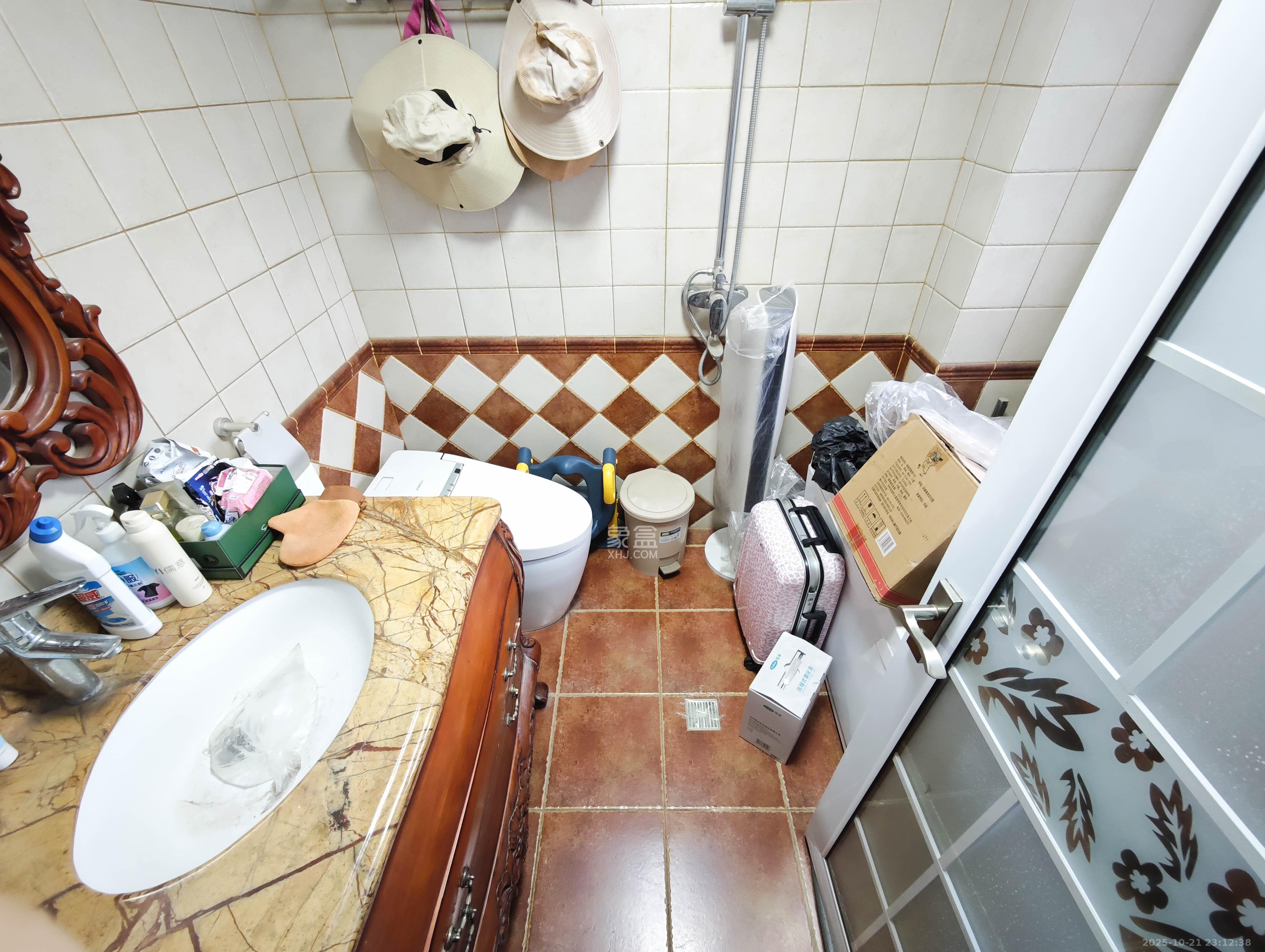 碧桂园南城首府(东宸林海)  4室2厅1卫    103.8万 碧桂园南城首府(东宸林海)  4室2厅1卫    103.8万卫生间