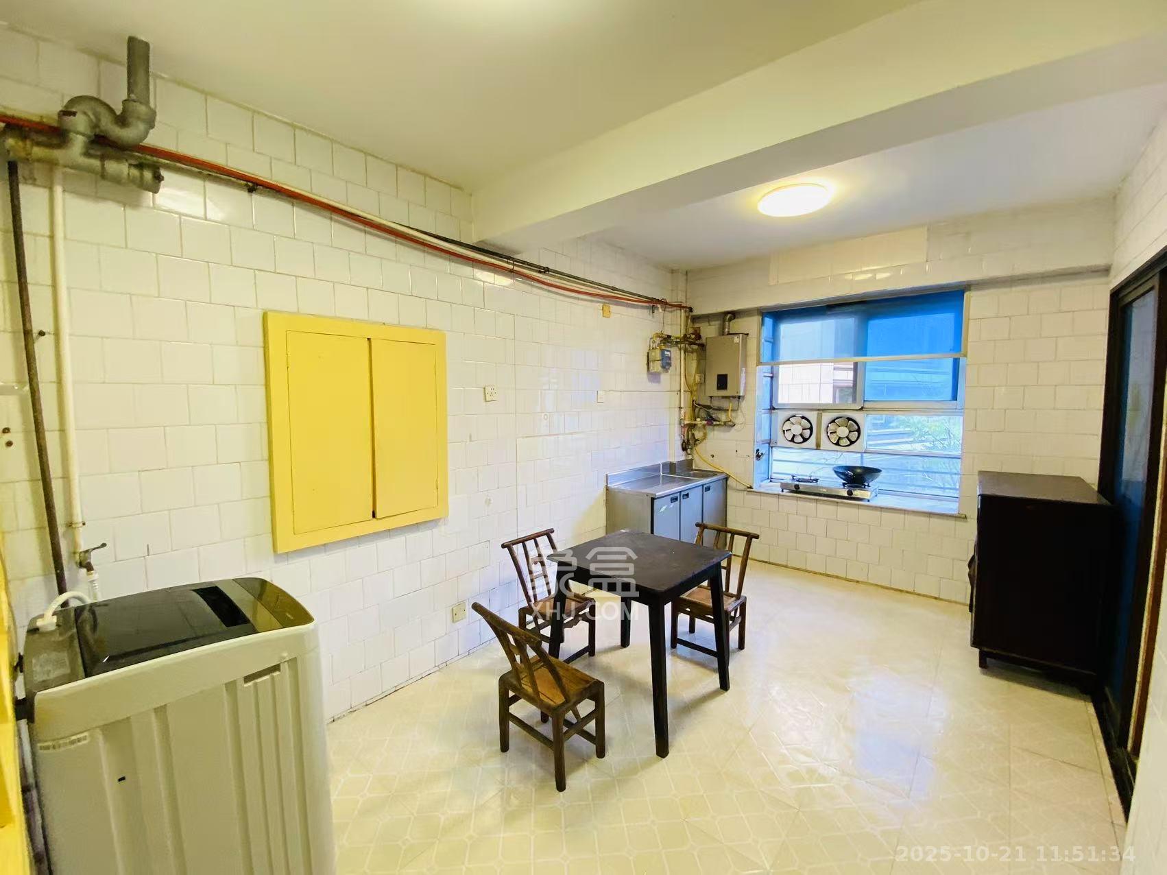 劳动广场消防队宿舍  3室2厅1卫    2000.0元/月室内图