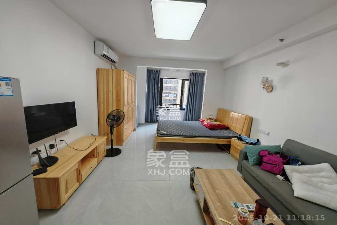 中海珑悦府  1室1厅1卫    1100.0元/月 中海珑悦府  1室1厅1卫    1100.0元/月室内图1