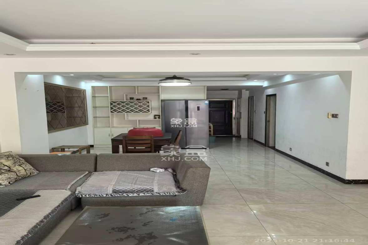 水岸天际(一期、二期)  3室2厅2卫    2200.0元/月 水岸天际(一期、二期)  3室2厅2卫    2200.0元/月室内图