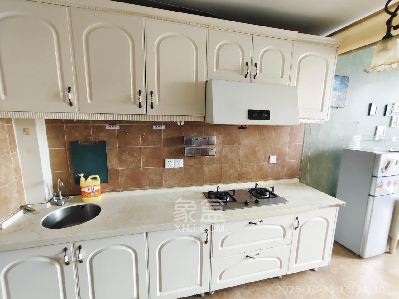 他城(天鸿时代公寓)  1室1厅1卫    1400.0元/月 他城(天鸿时代公寓)  1室1厅1卫    1400.0元/月室内图